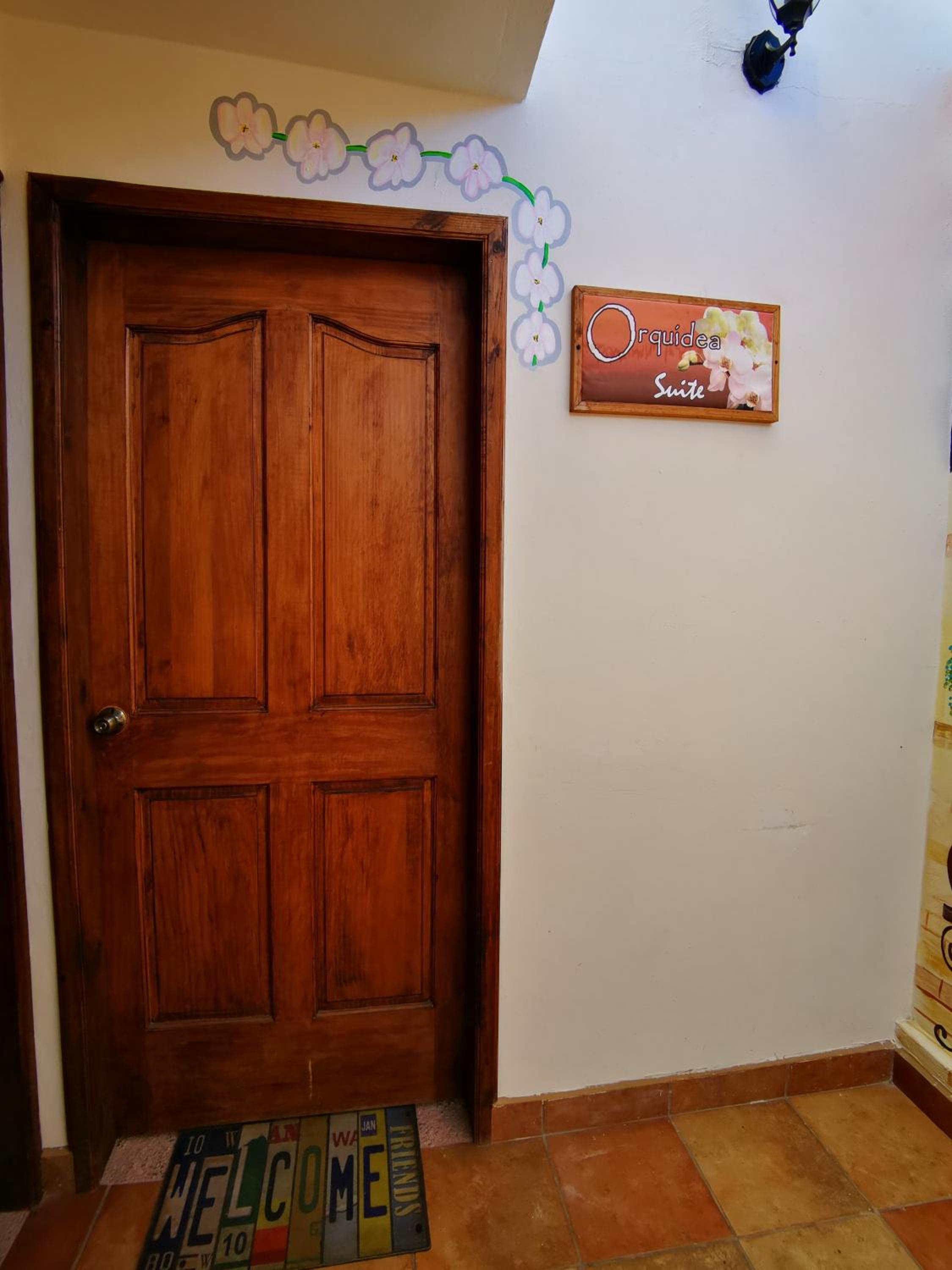 King Suite with Kitchen - Photo 4