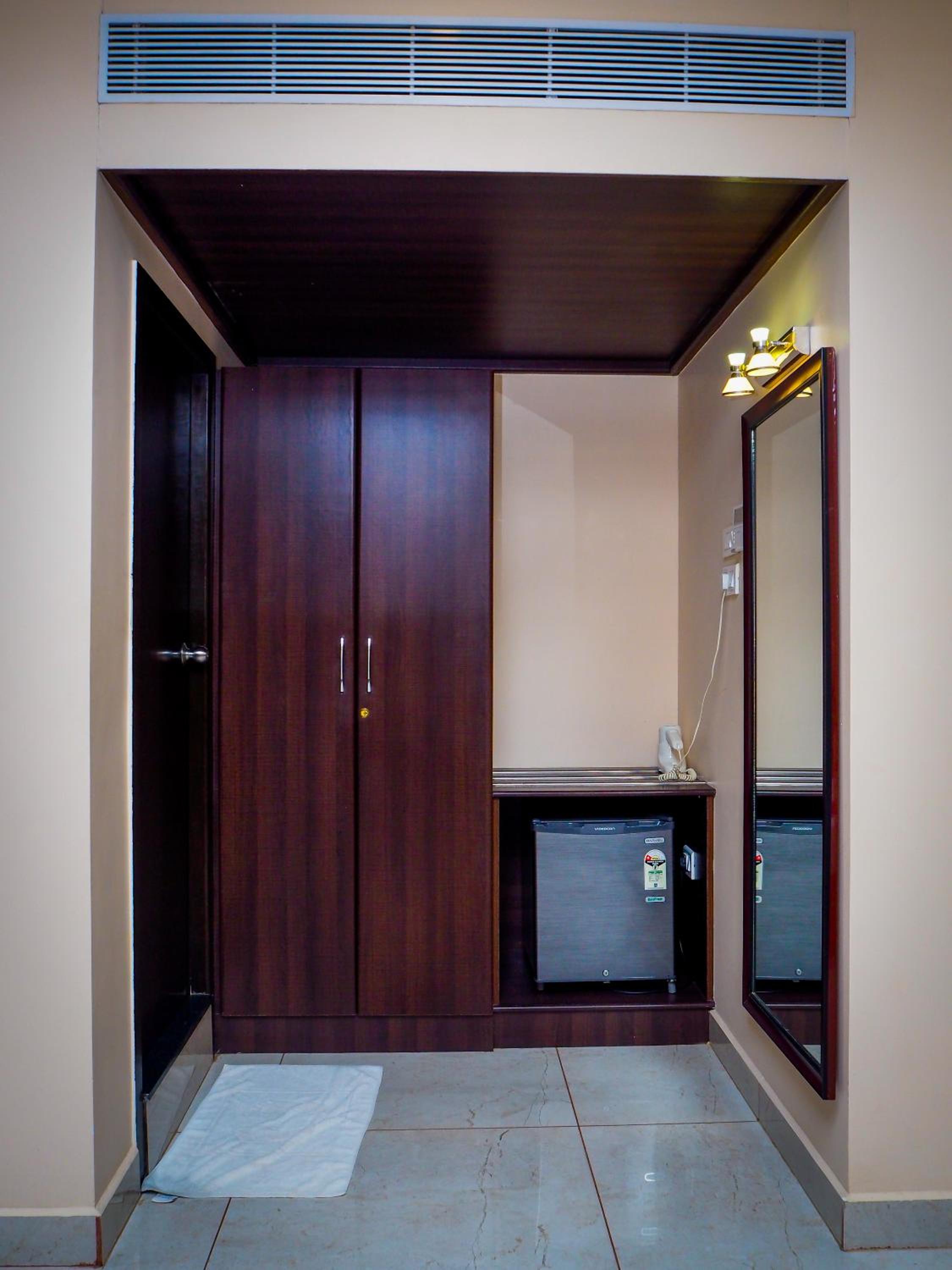 Deluxe Suite - Photo 17