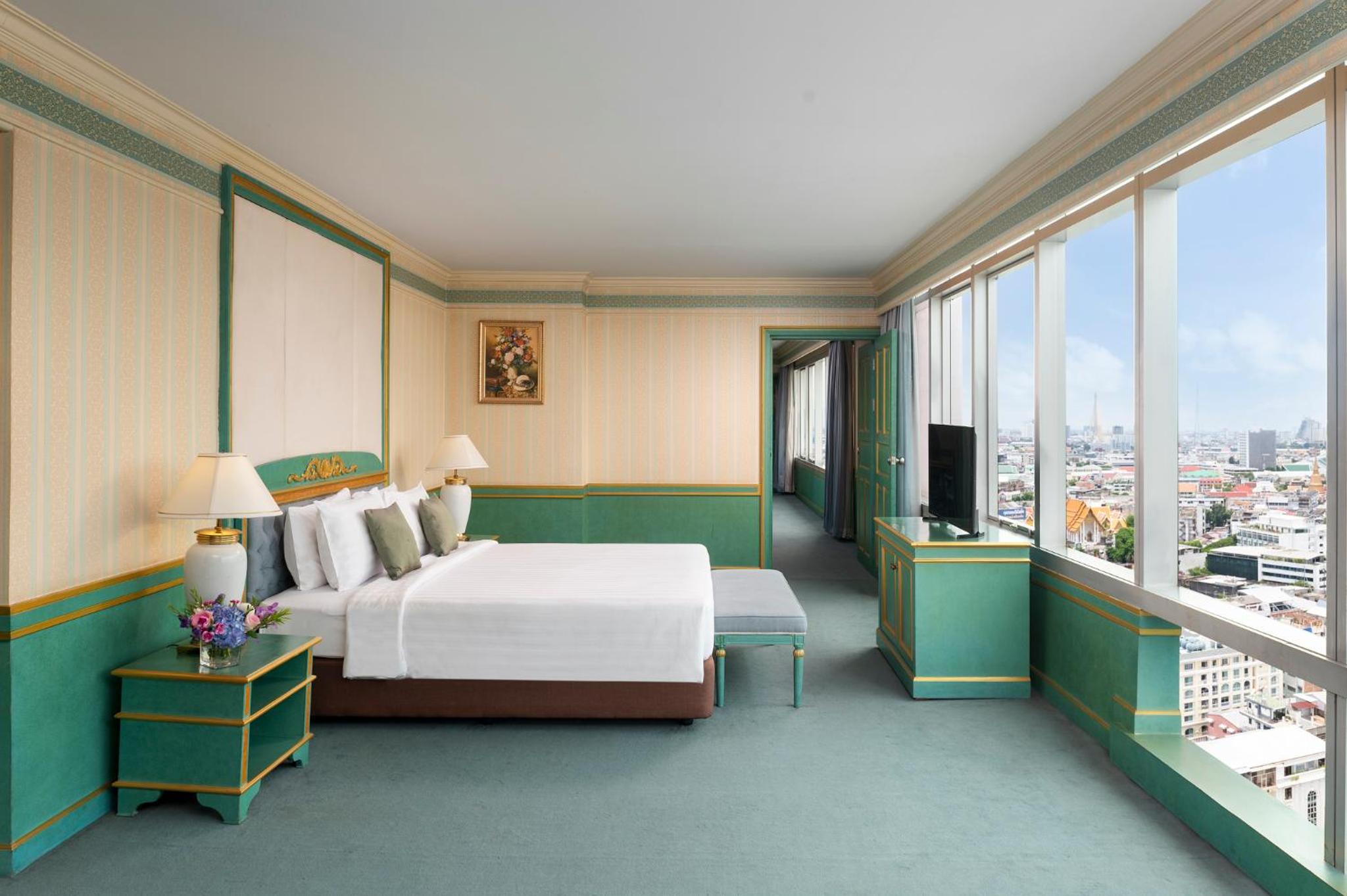 Suite with City View
