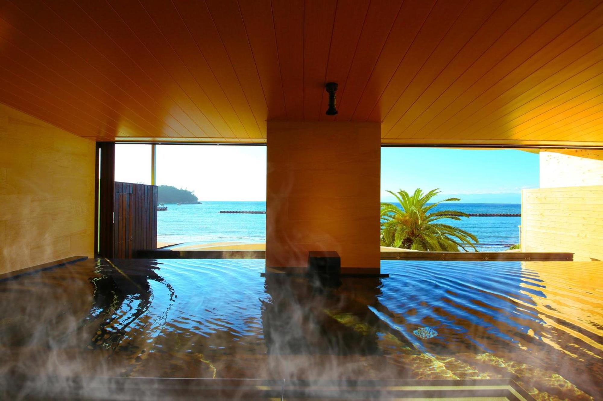 Superior Japanese-Western-Style-Room(Sea Side)(Top Floor) - Indoor Bath - Non-Smoking photo 3