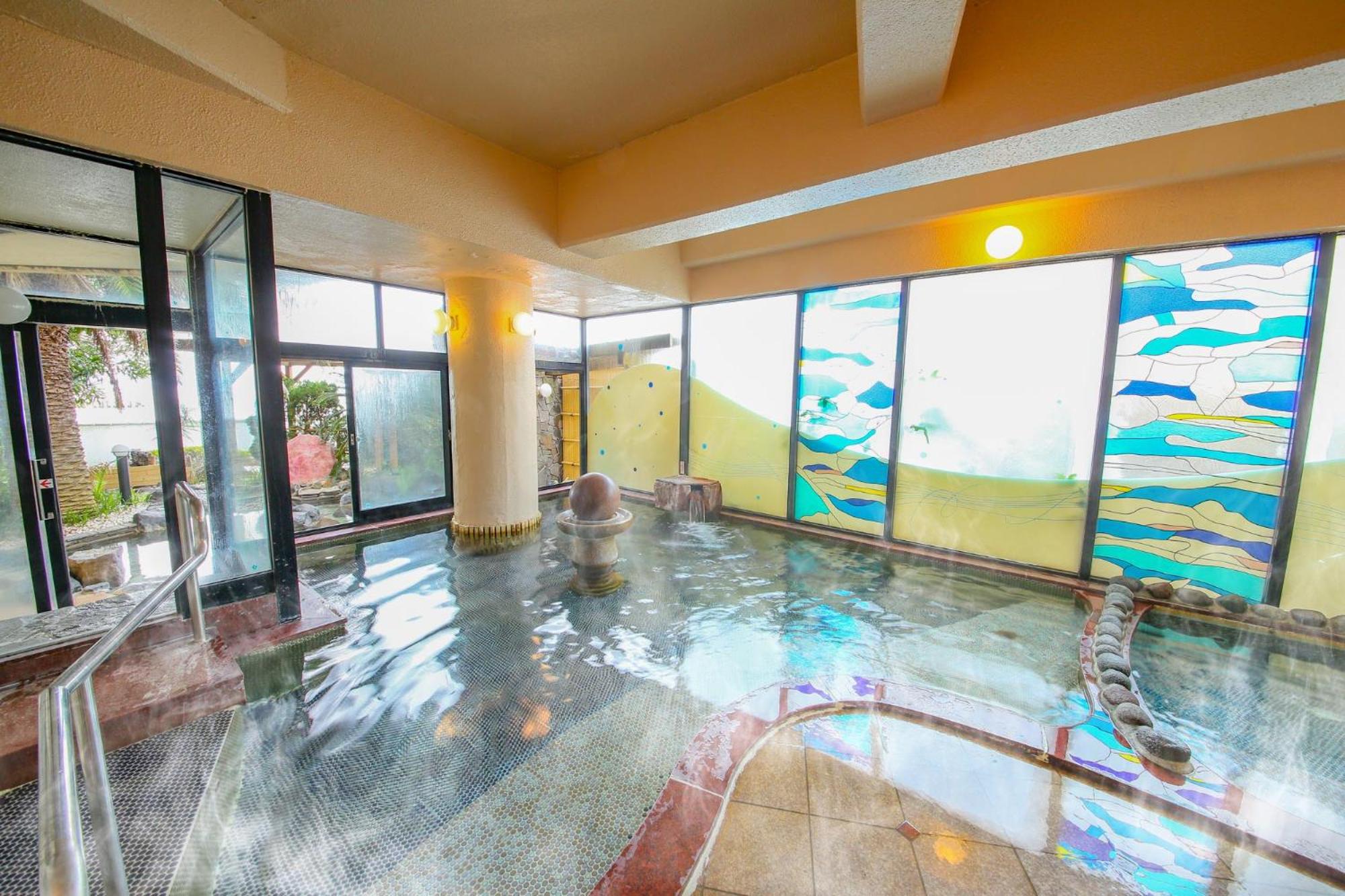 Superior Japanese-Western-Style Twin Room 23 square yards Ocean Side - Shower Only - Non-Smoking photo 3