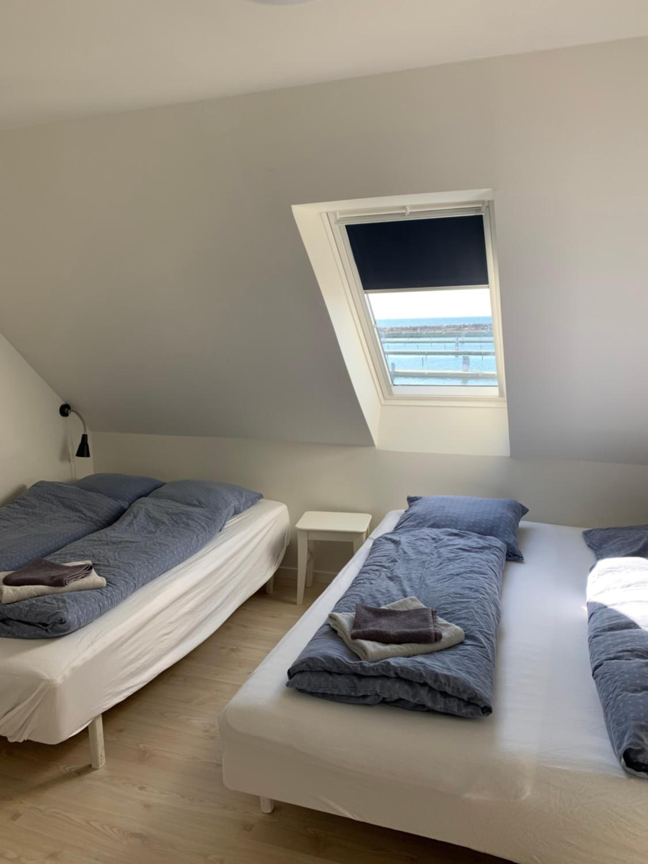 Quadruple Room with Sea View - Photo 3