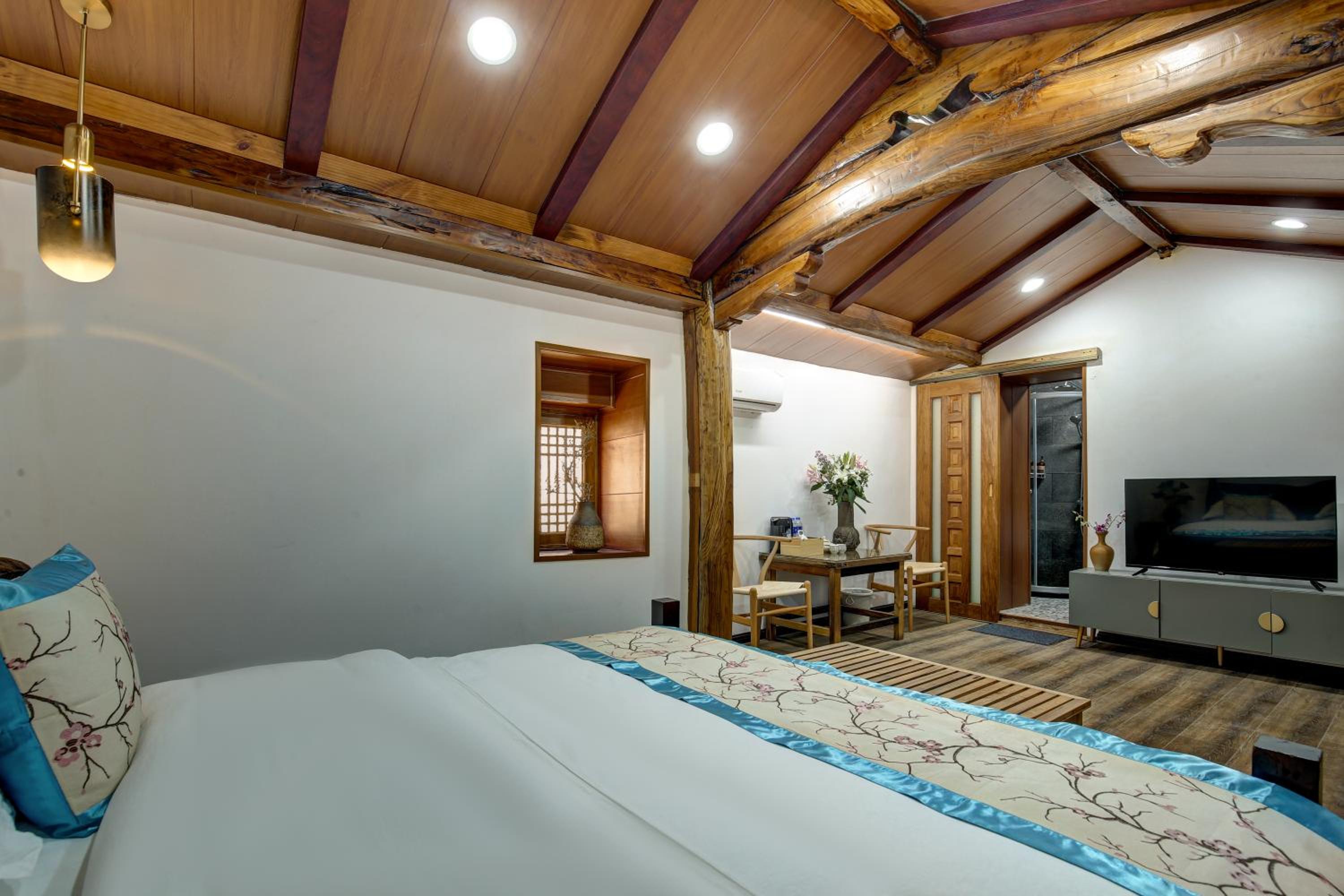King Room with Garden View photo 2