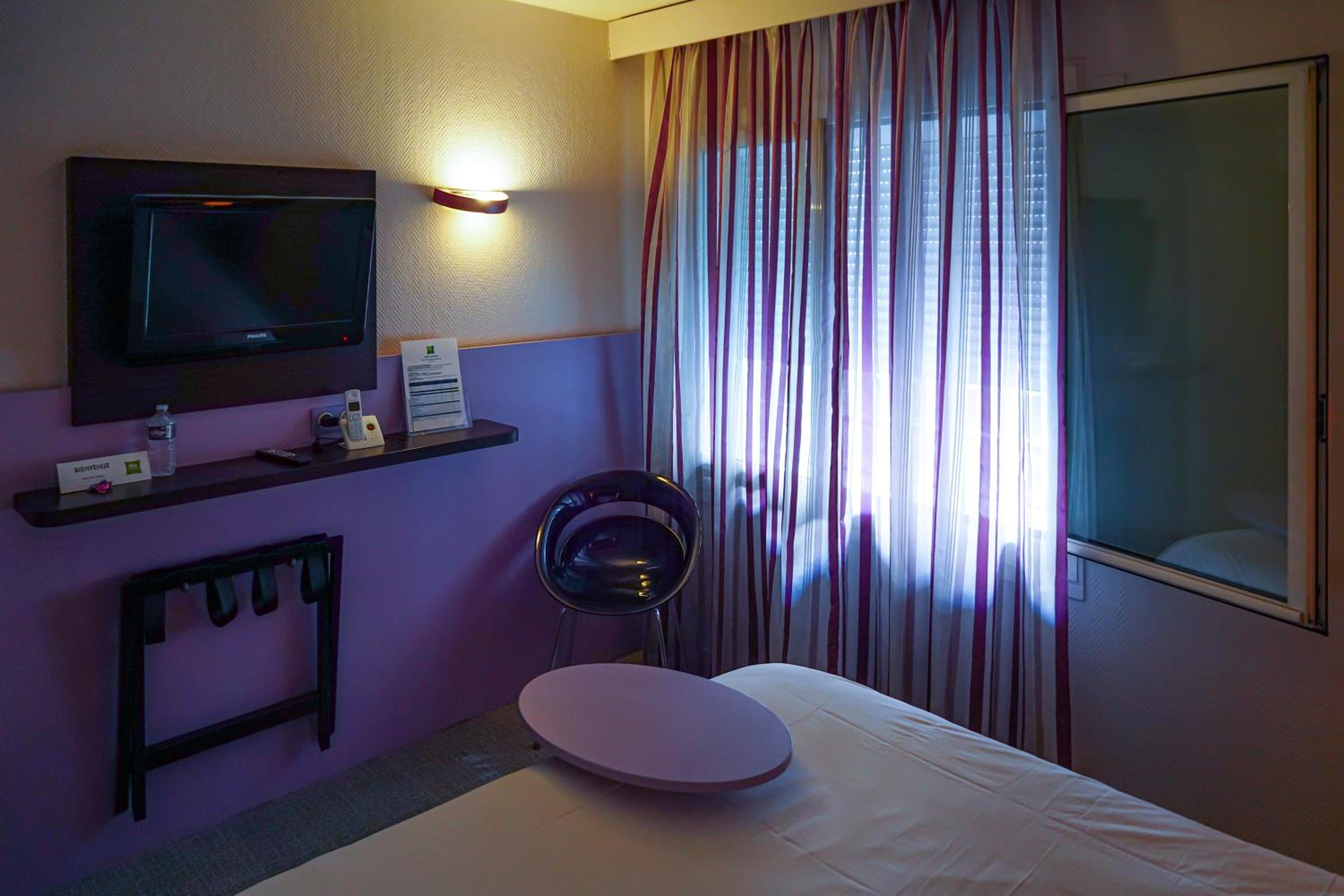 Standard Double Room - Photo 10