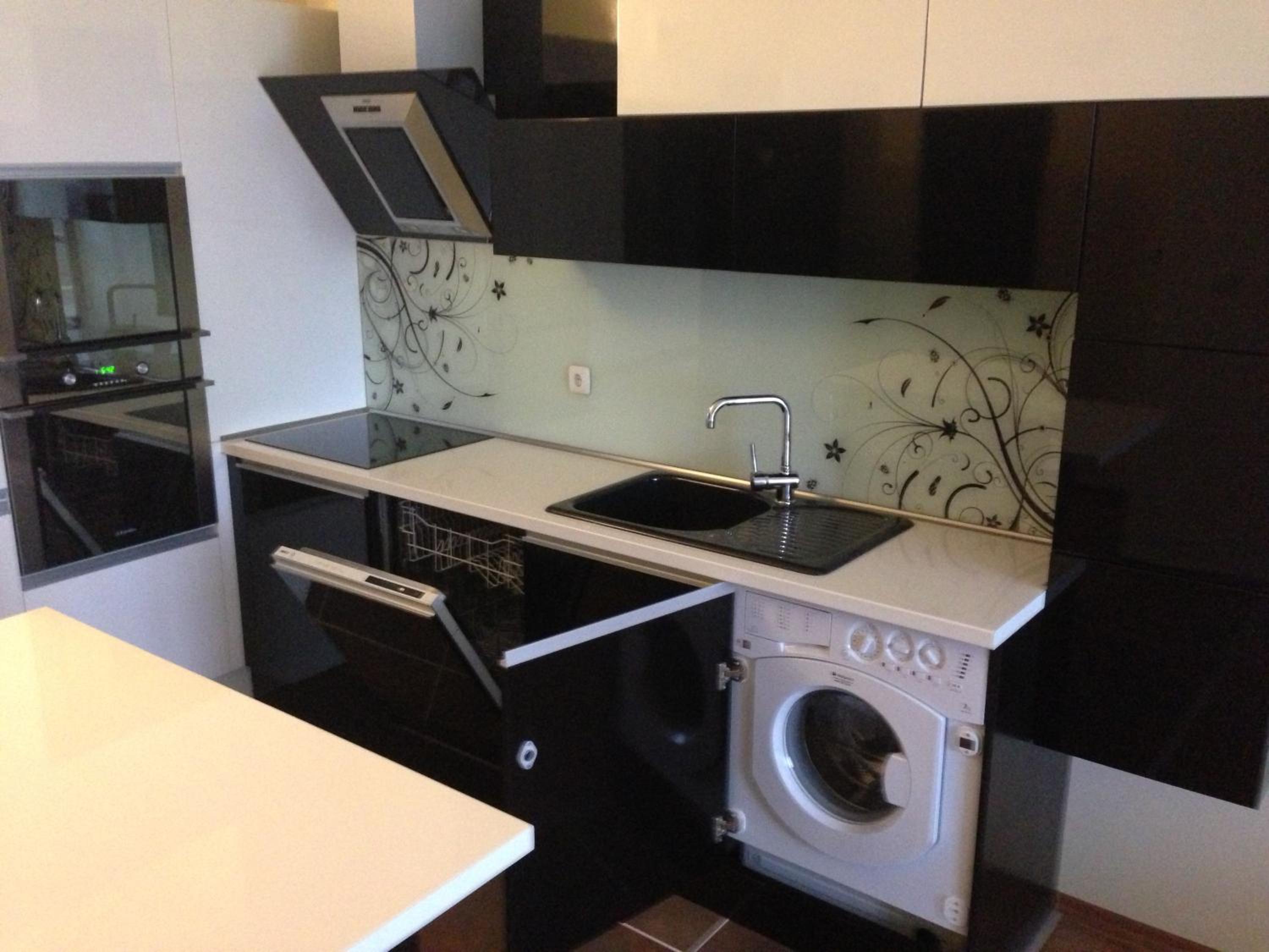 Deluxe One-Bedroom Apartment (2 Adults + 2 Children) with Free Parking