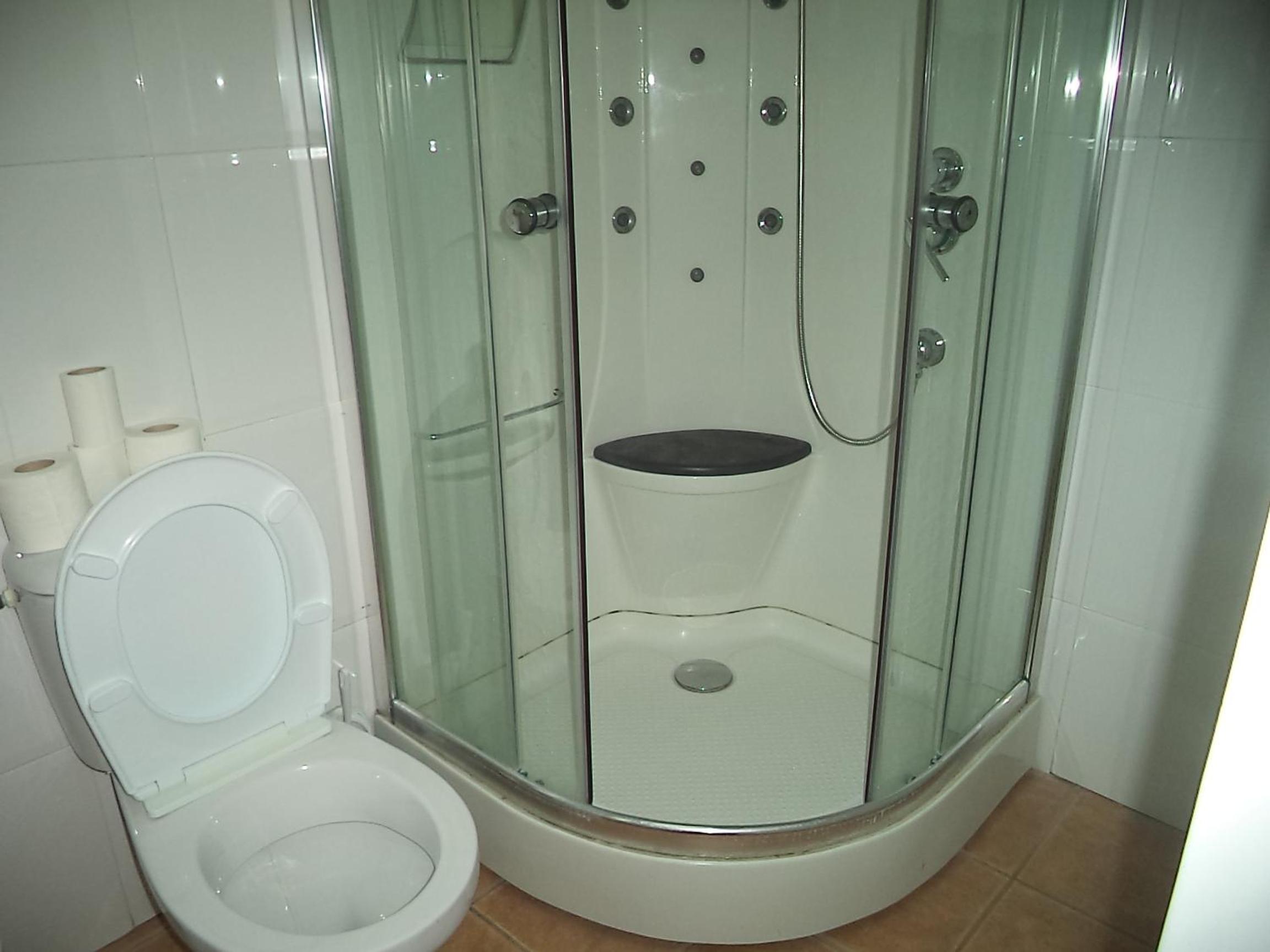 Twin Room - Photo 5