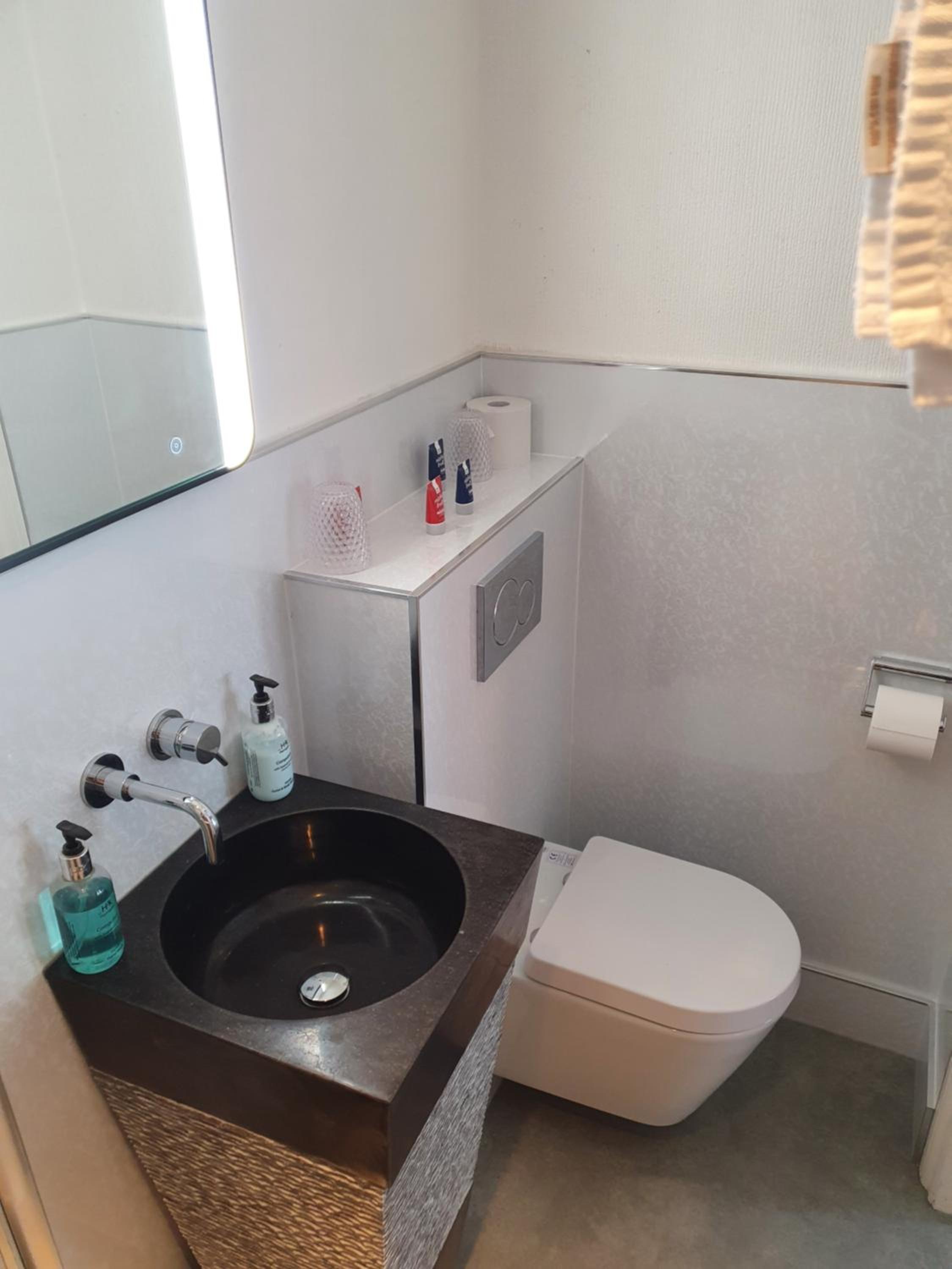 Double Room - Photo 12