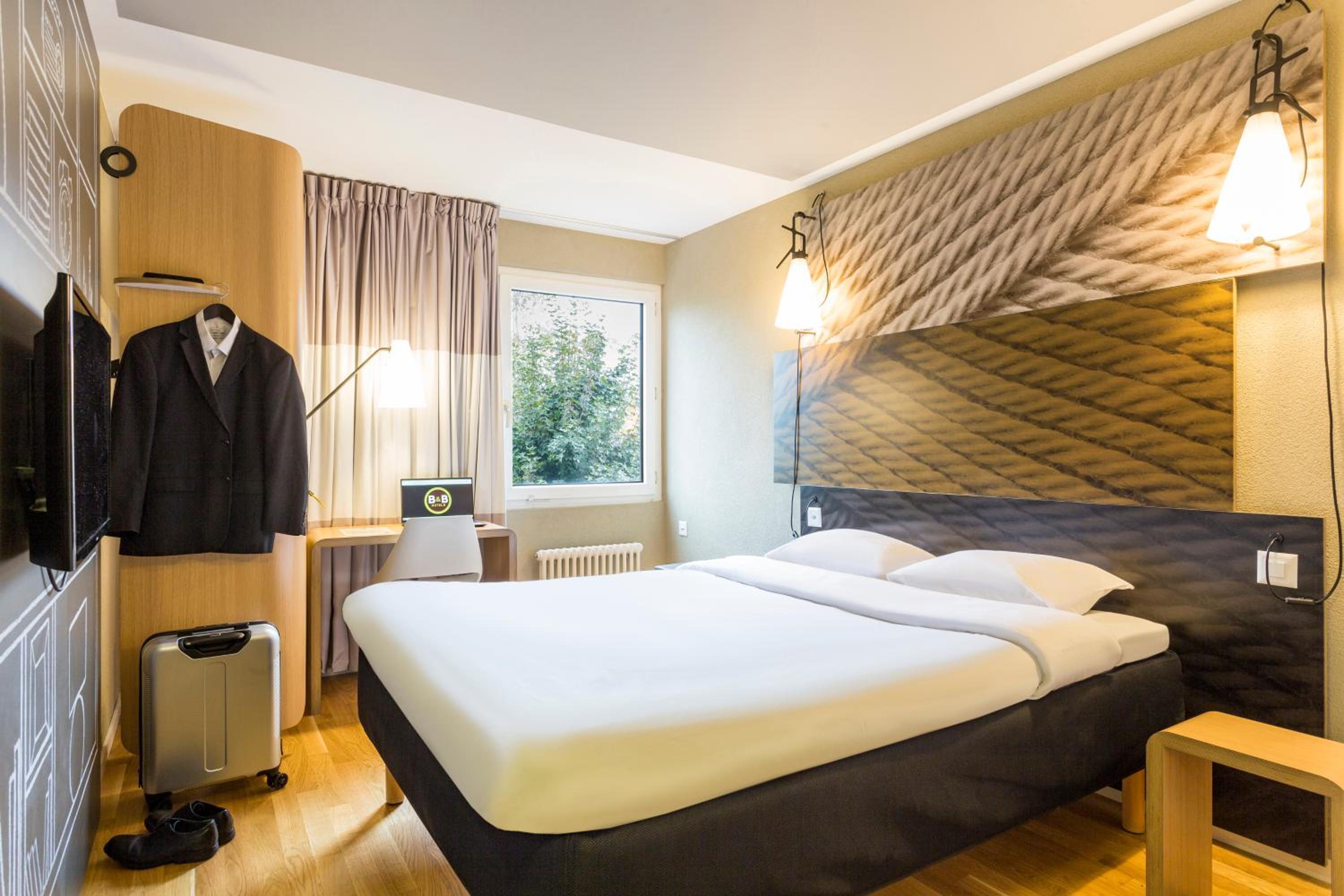 Standard Double Room - Photo 4
