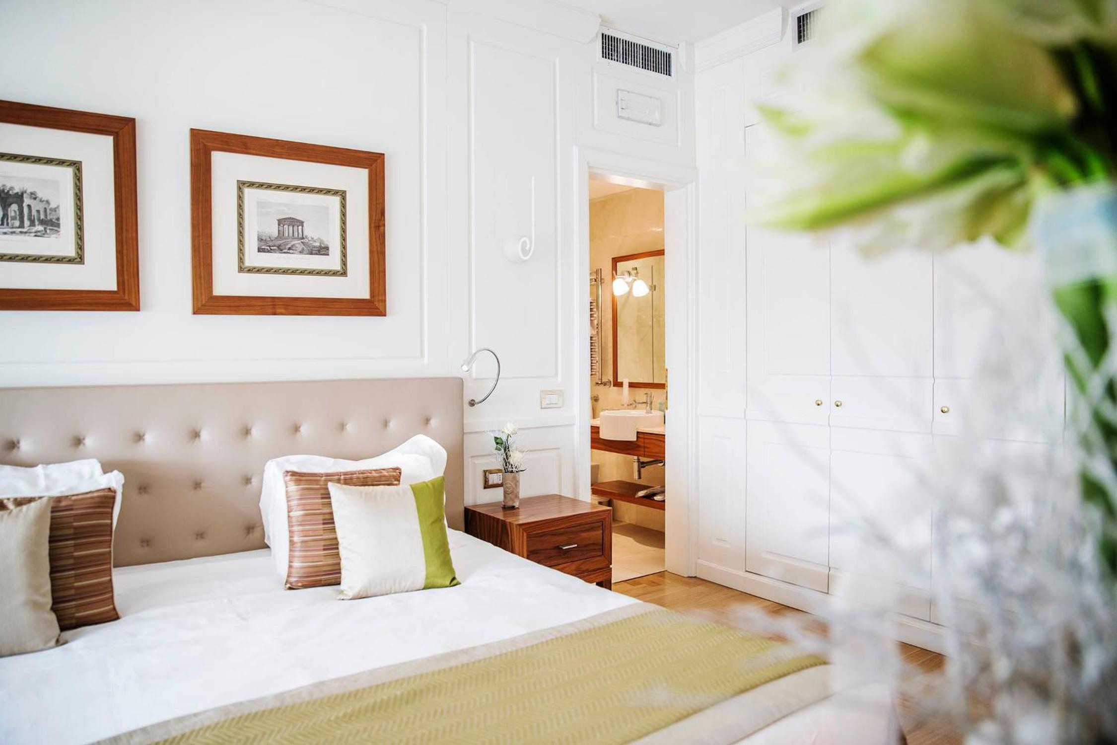 Superior Double Room with Lake View photo 2