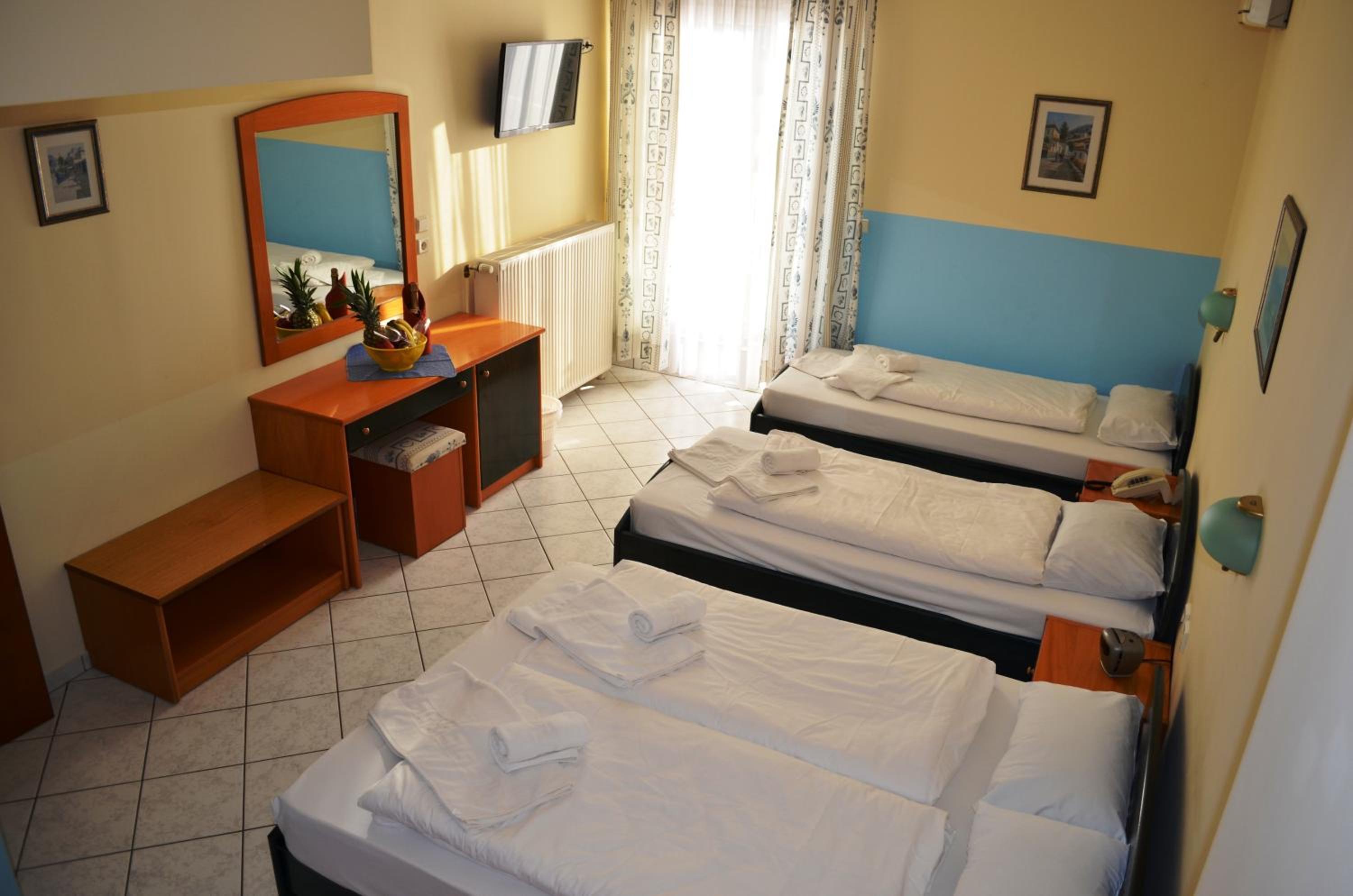 Quadruple Room photo 3