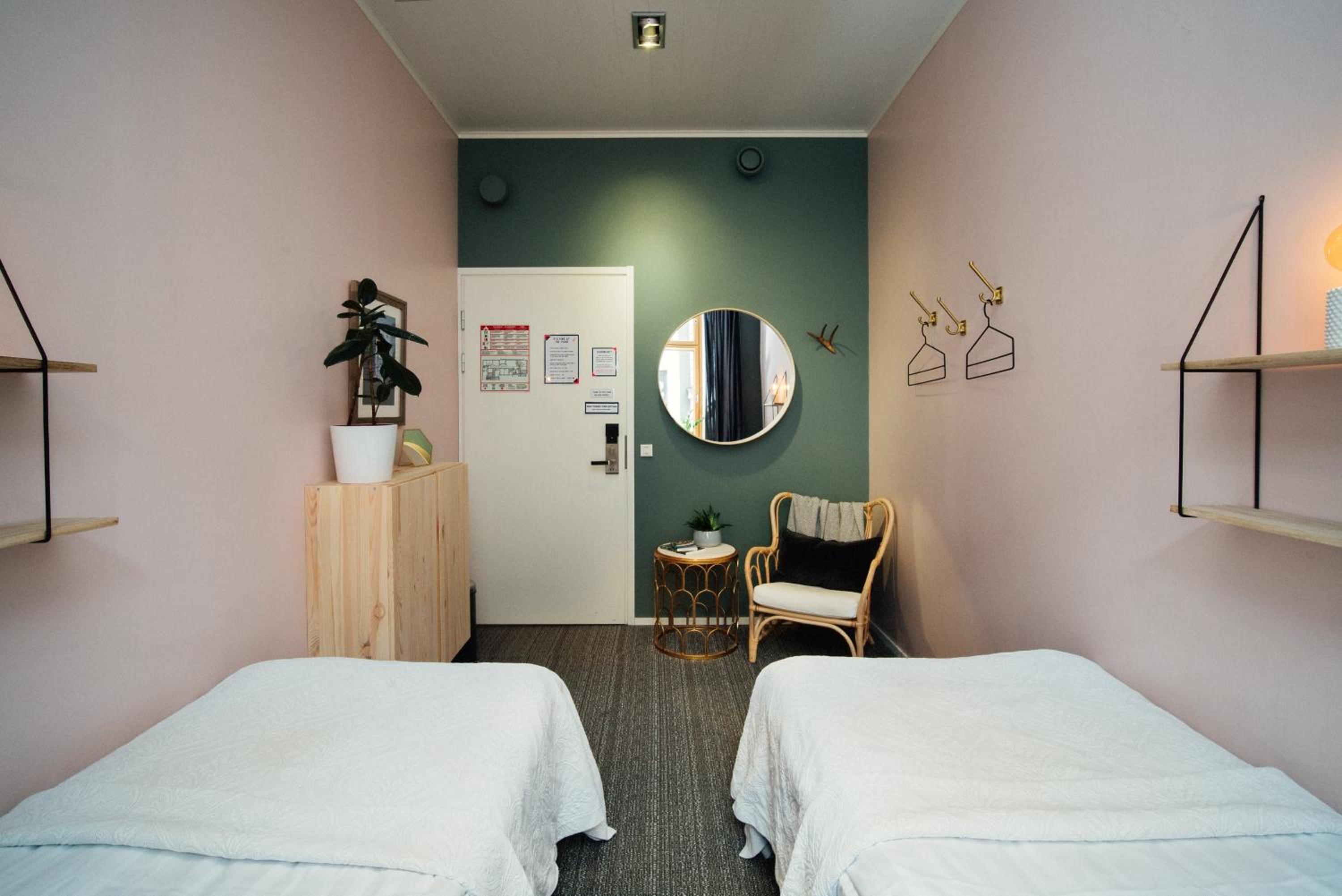 Twin Room with Shared Bathroom thumbnail 5
