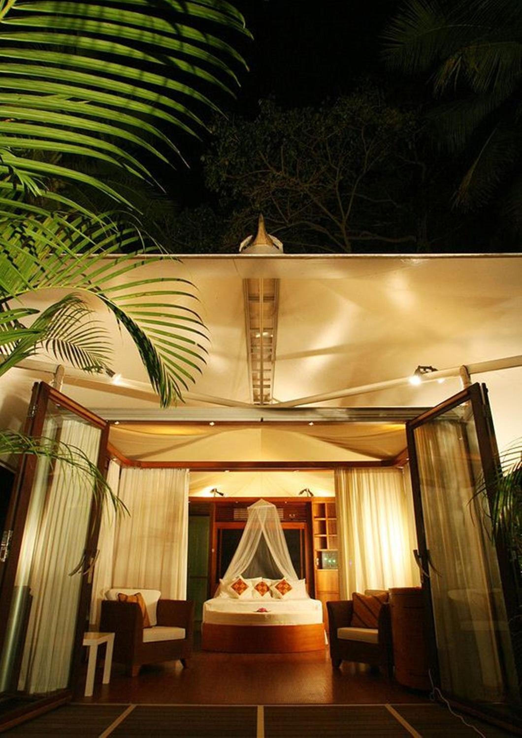 Bungalow with Garden View photo 2