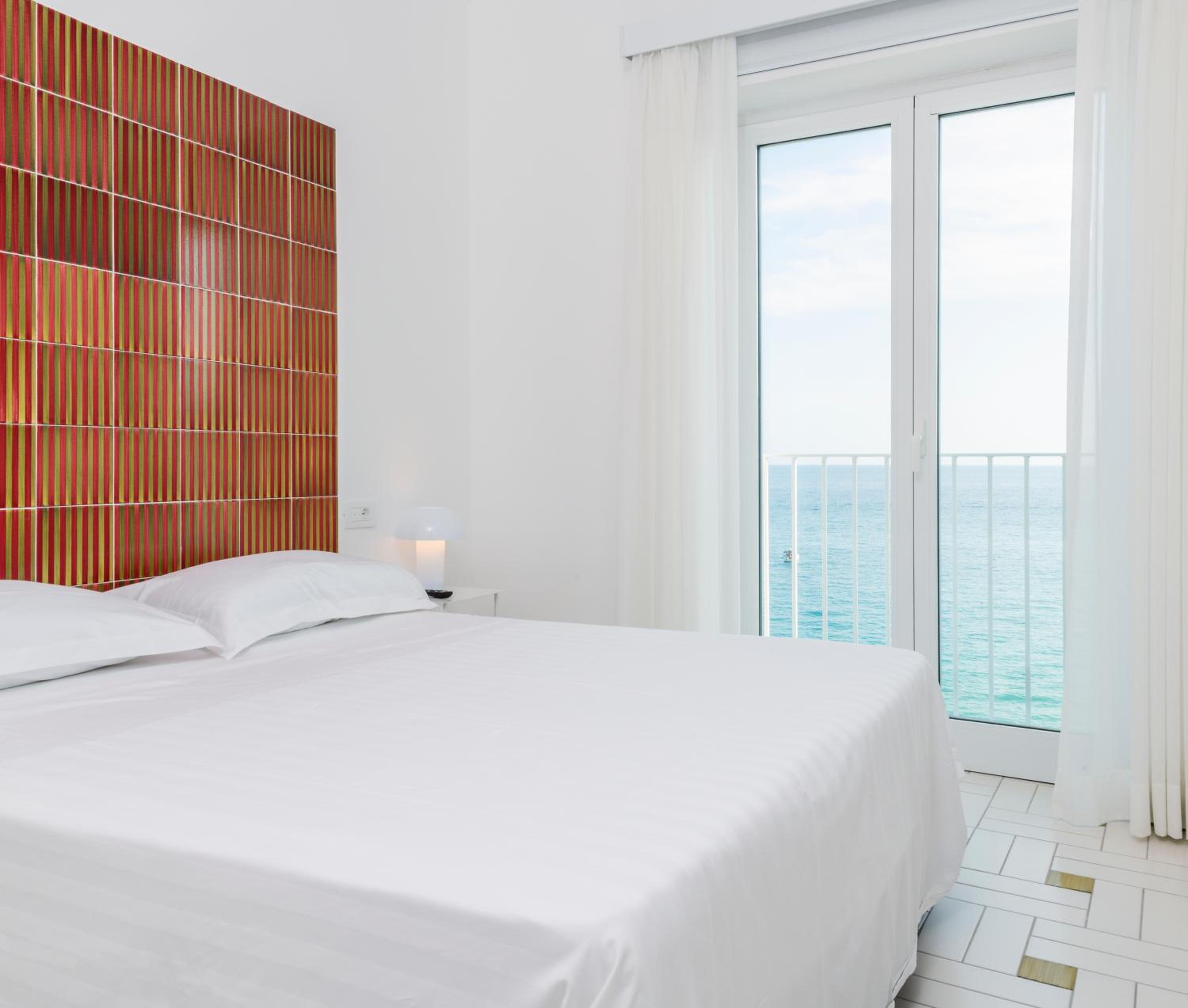 Superior Double or Twin Room with Balcony and Sea View, photo 6