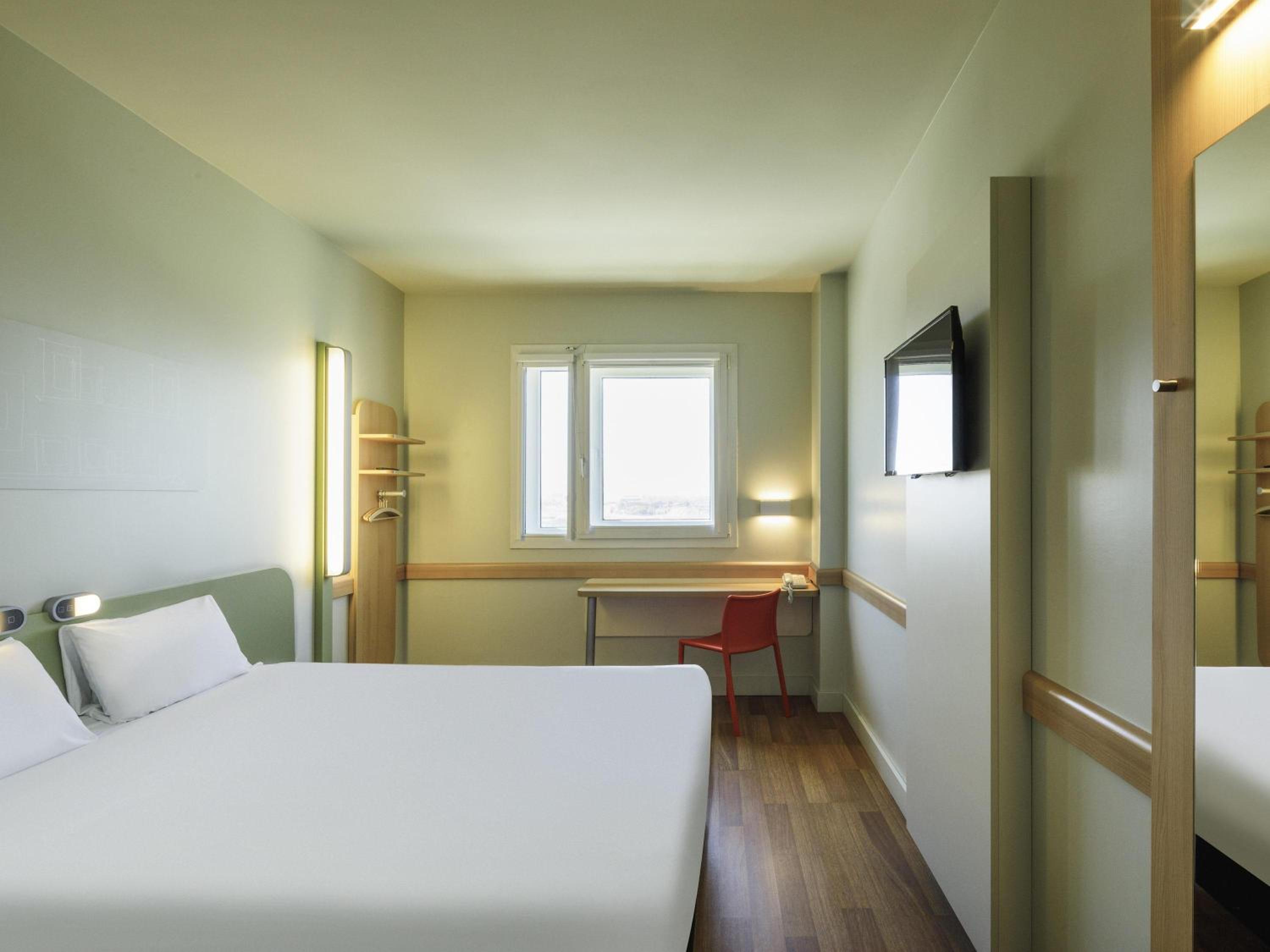 Standard Double Room photo 3
