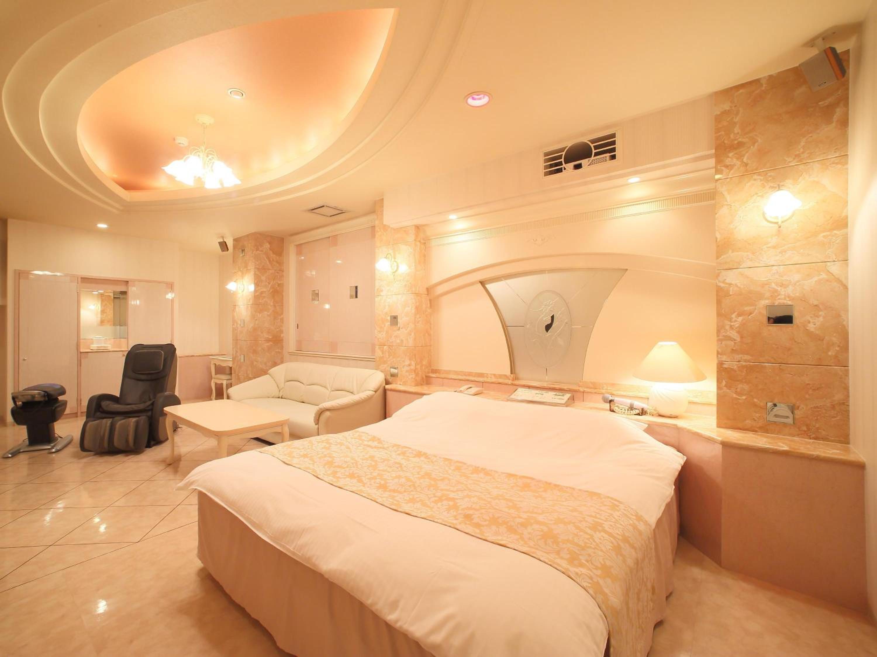 Standard King Room - Photo 1