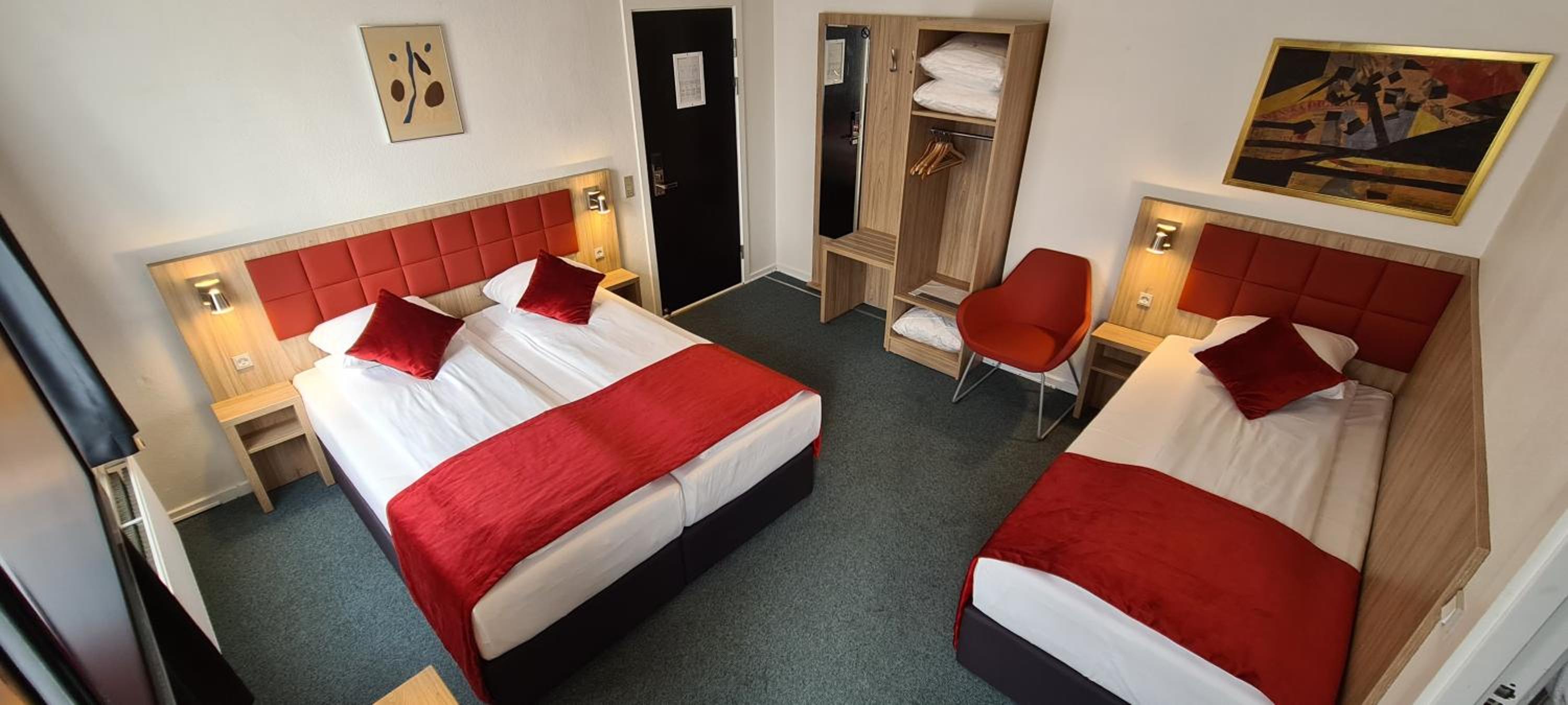 Triple Room