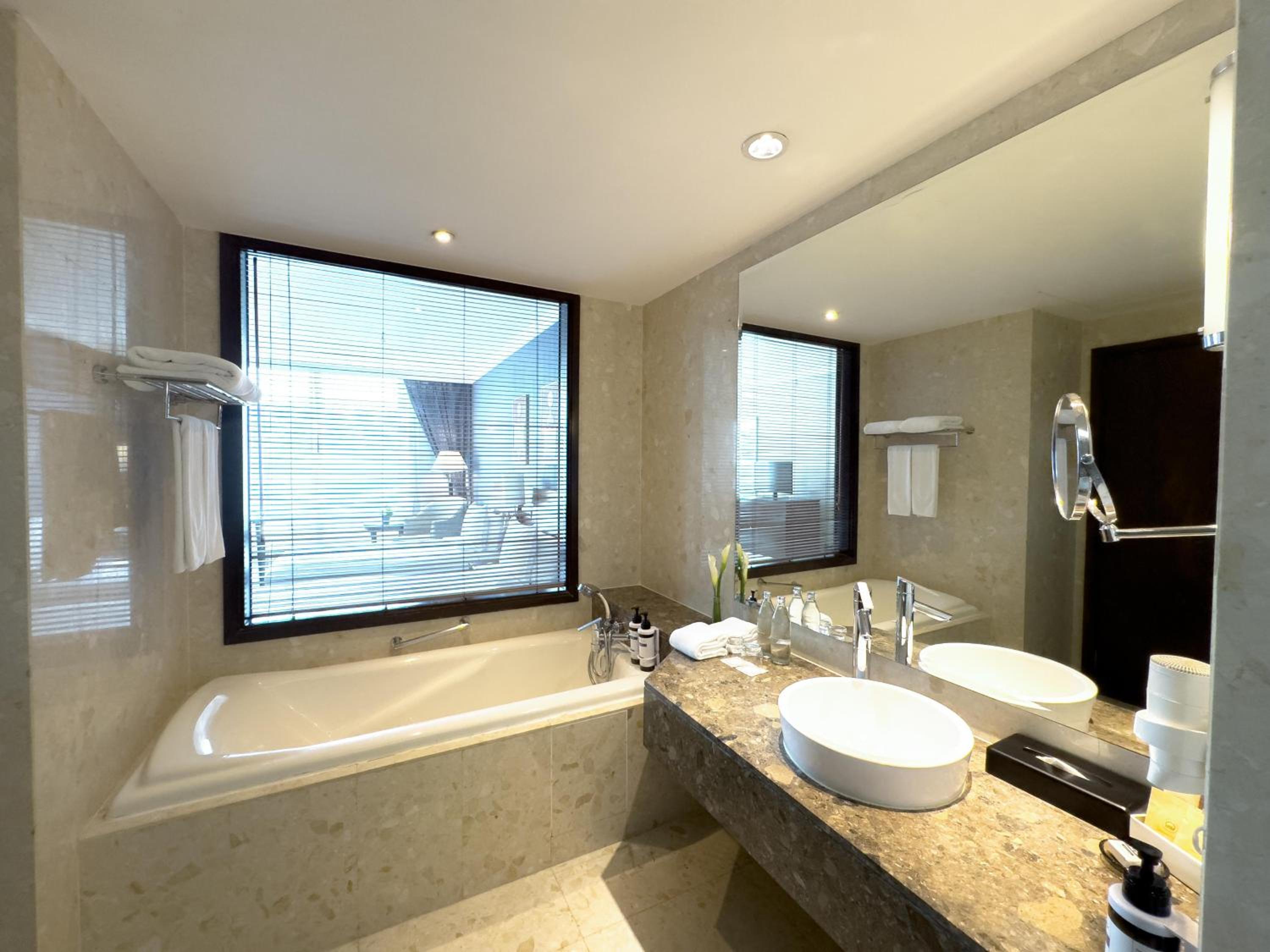 King Room with Pool View