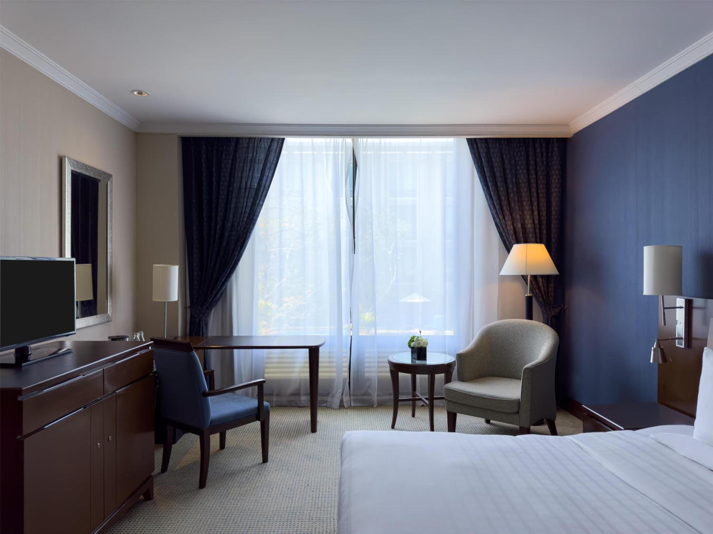 King Room with Garden View