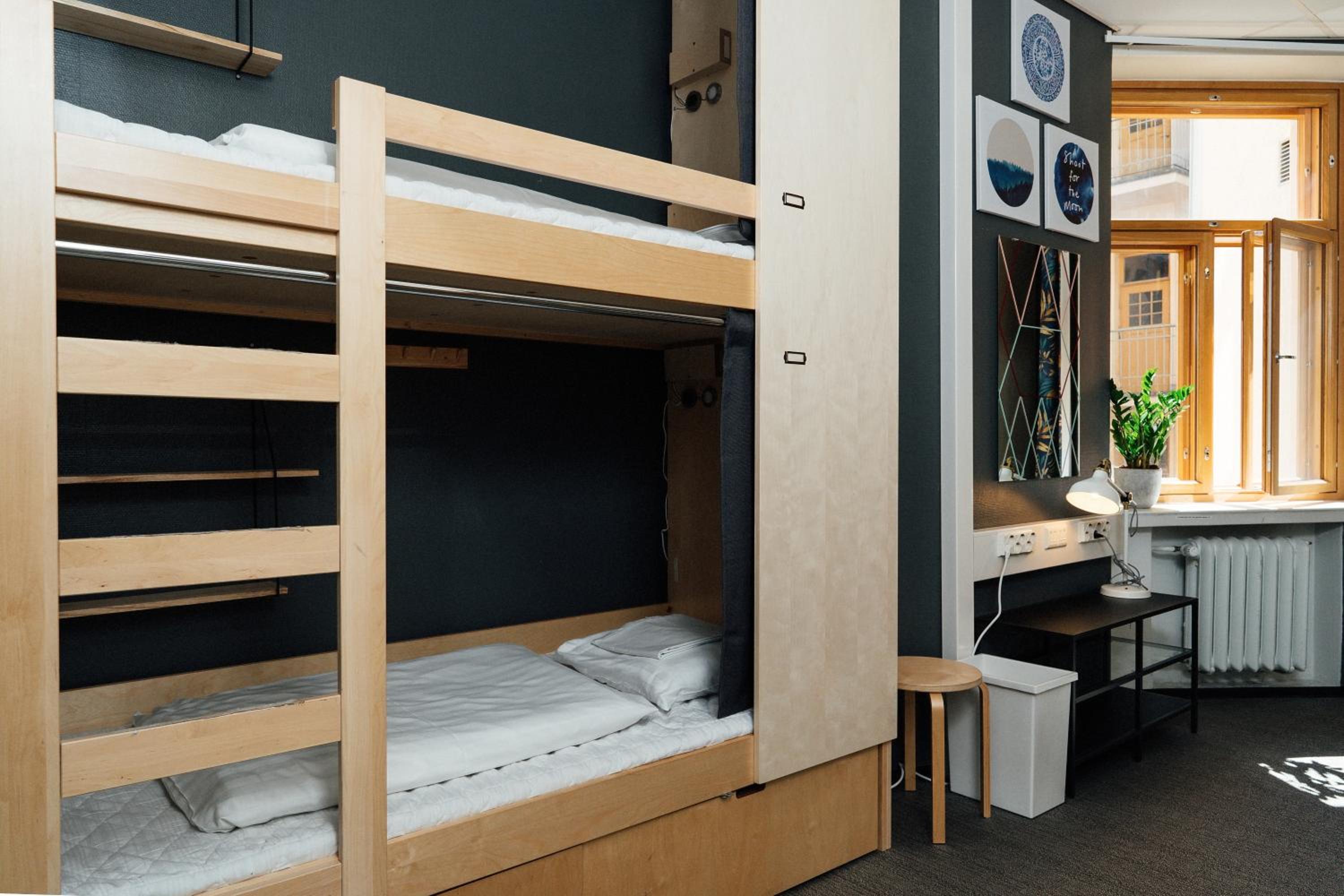 Bed in 8-Bed Mixed Dormitory Room