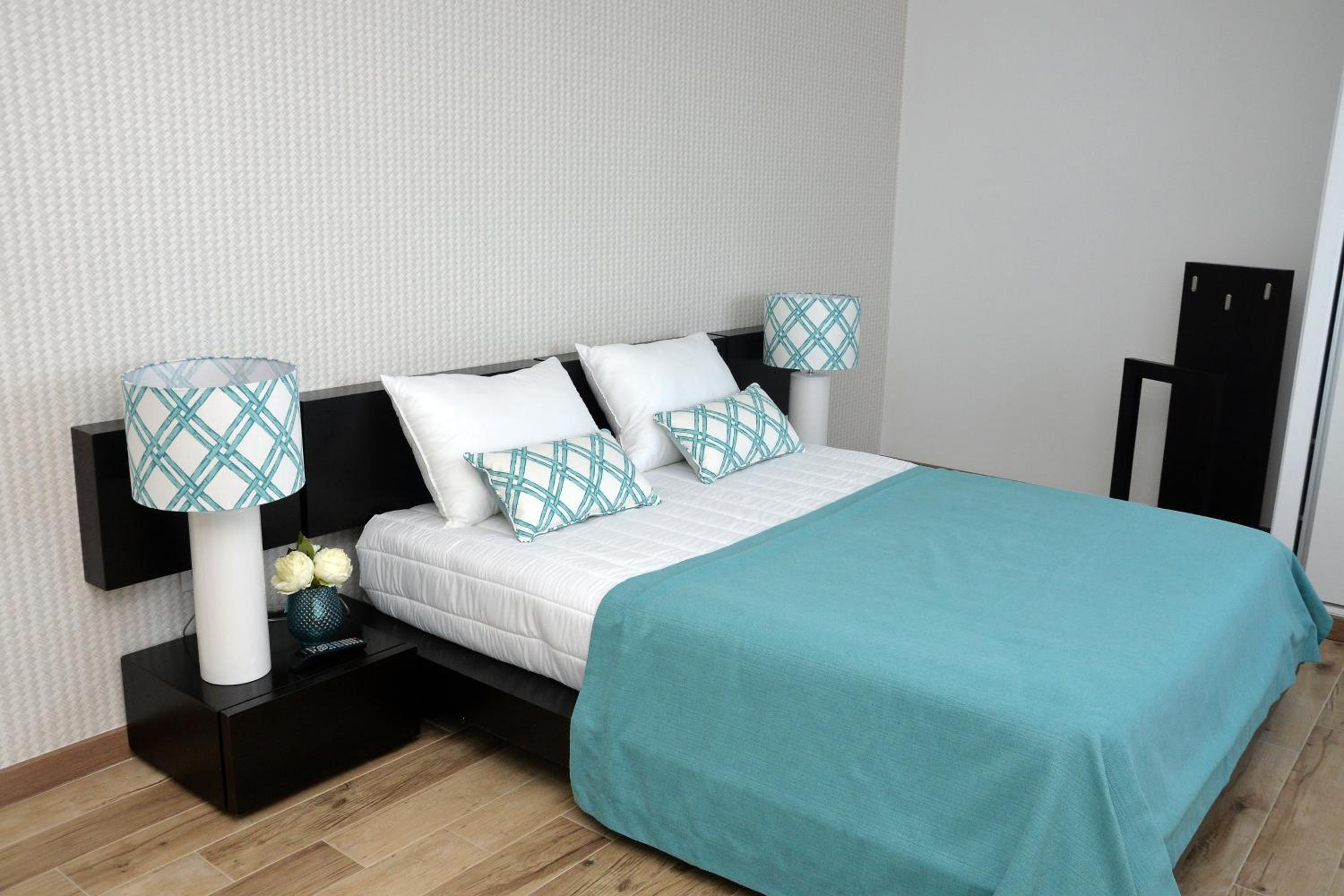 Deluxe Room (2 Adults + 1 Child) photo 1