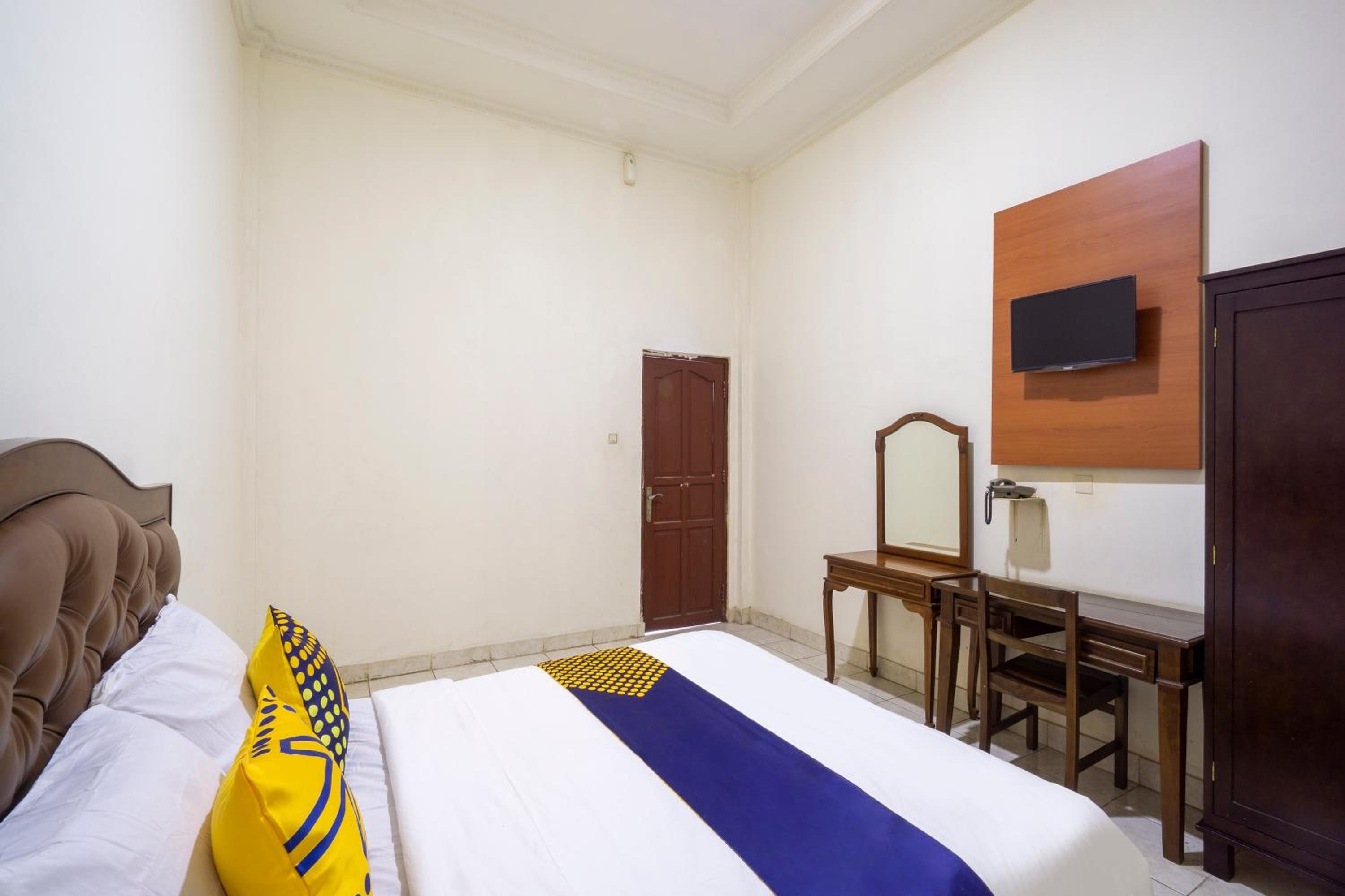 Deluxe Double Room photo 3
