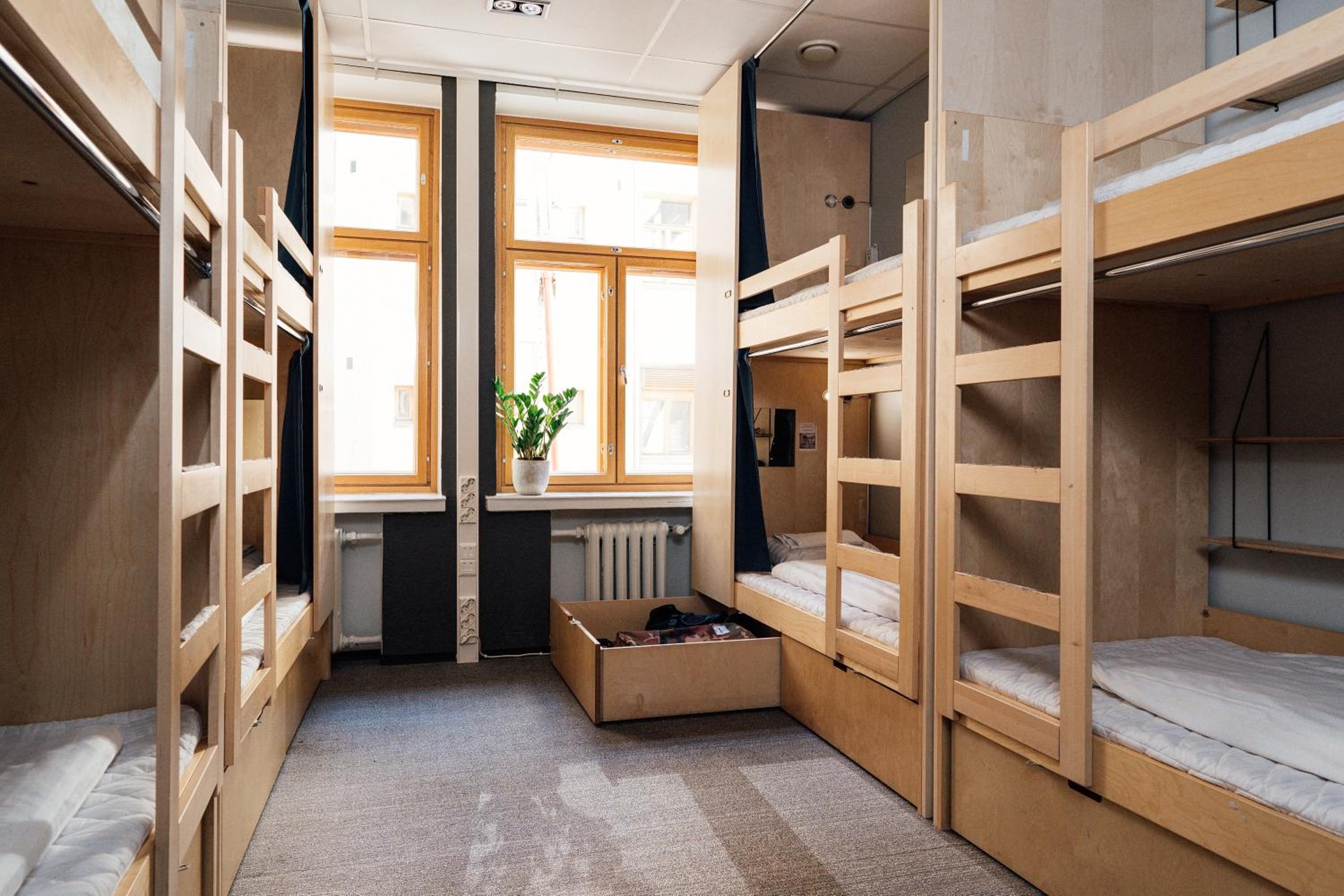 Bed in 8-Bed Mixed Dormitory Room