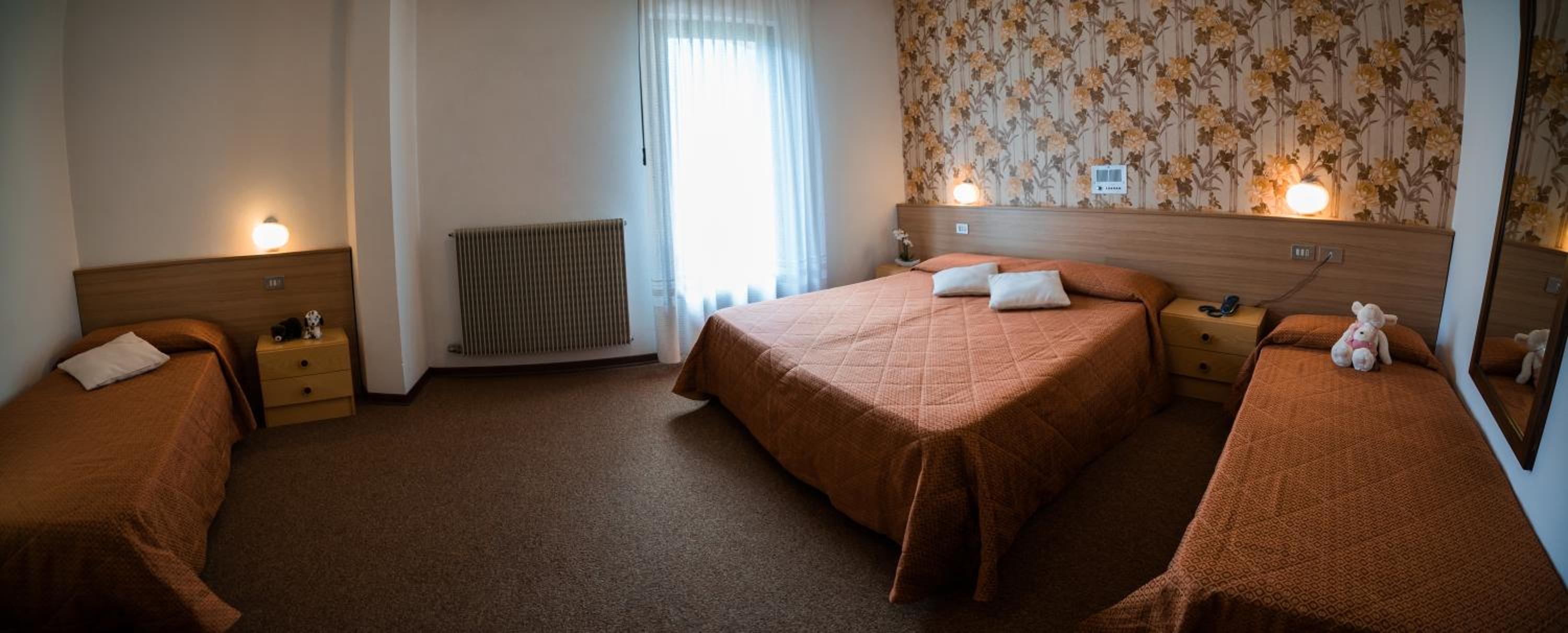 Economy Quadruple Room photo 2