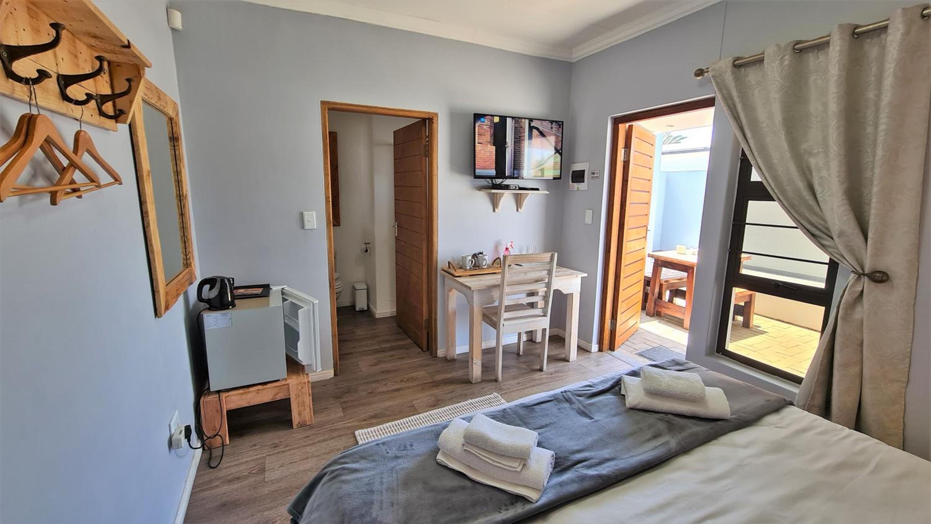Double or Twin Room with Shower photo 3