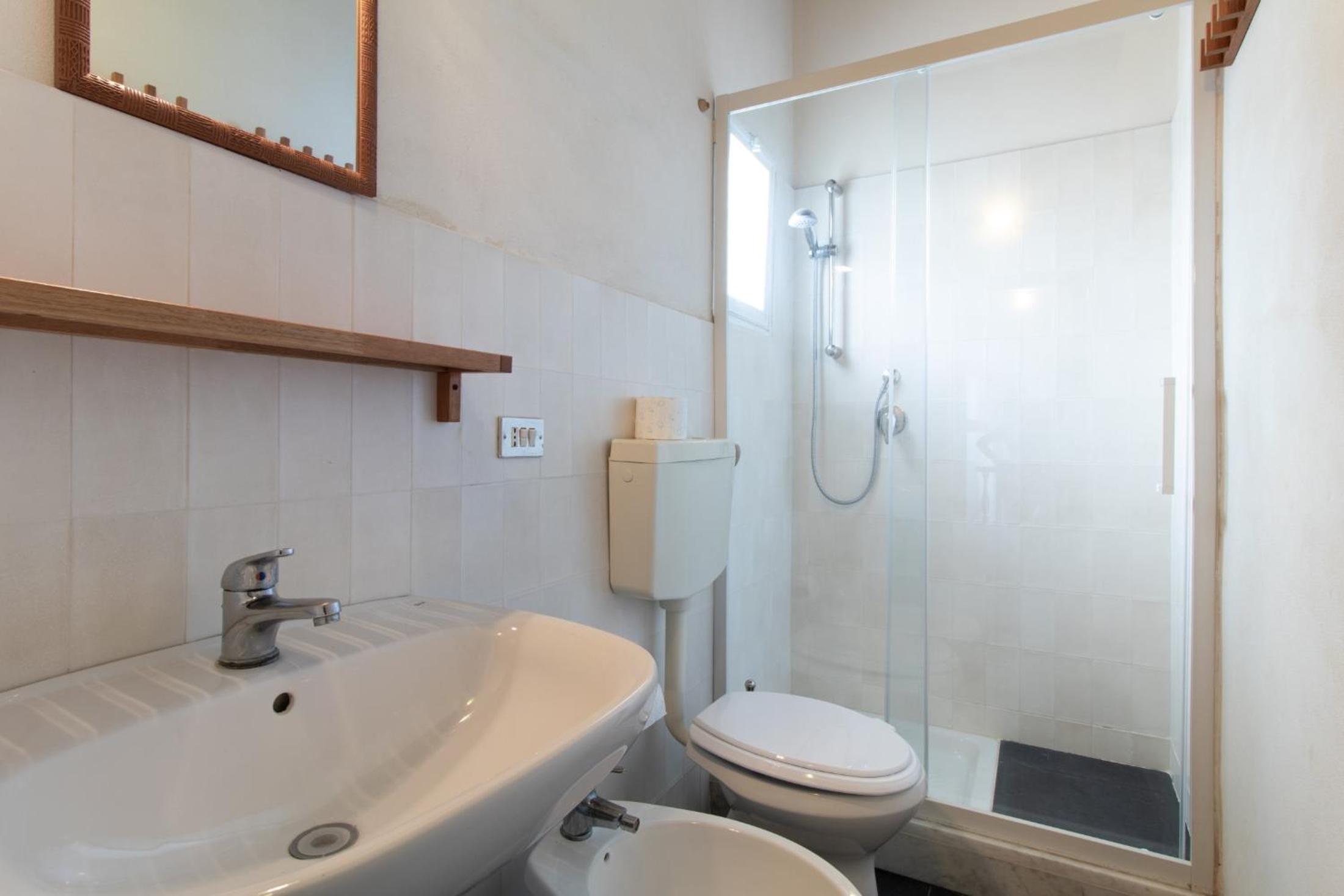 Standard Double Room with Two Double Beds photo 3