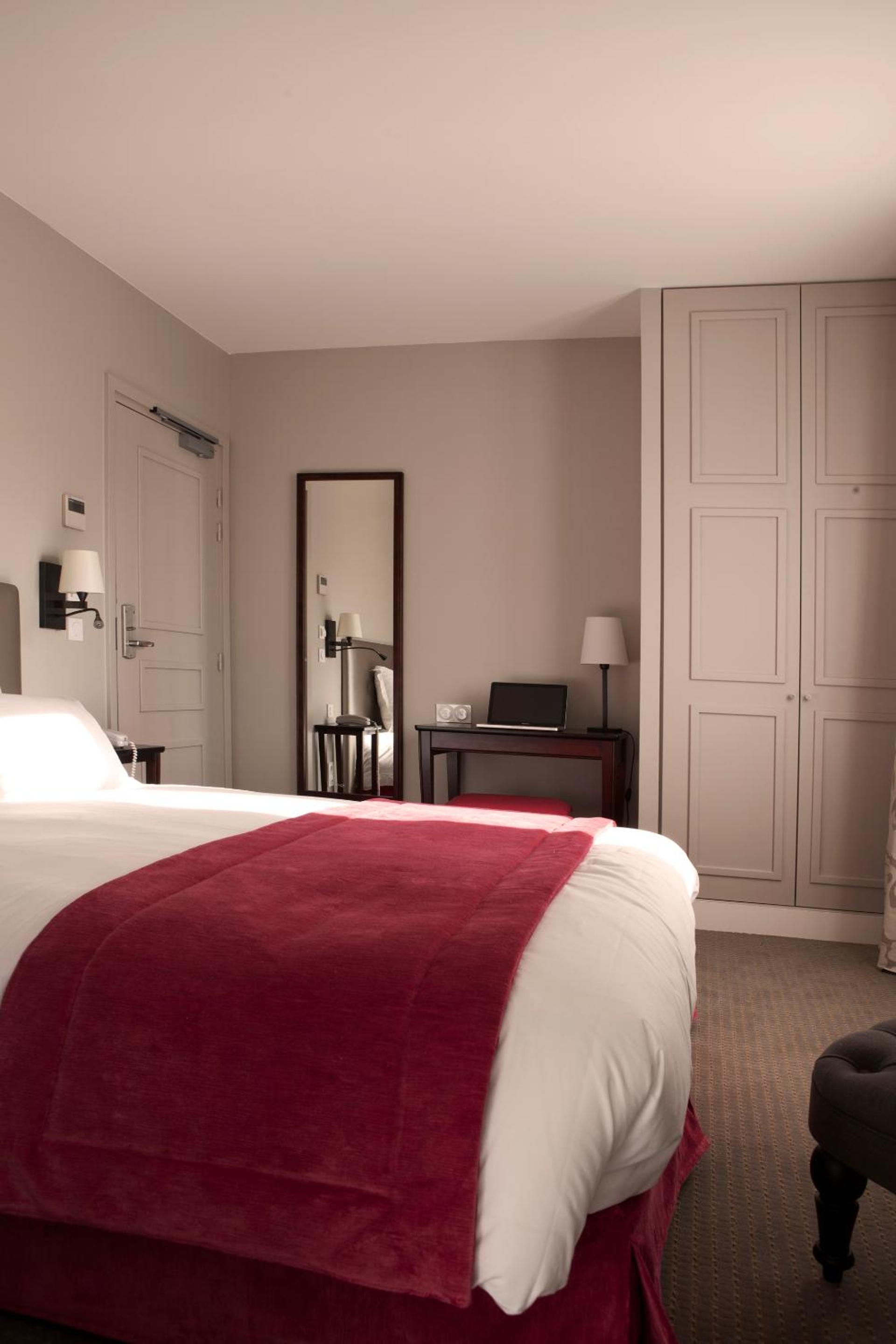 Superior Double Room - Courtyard View