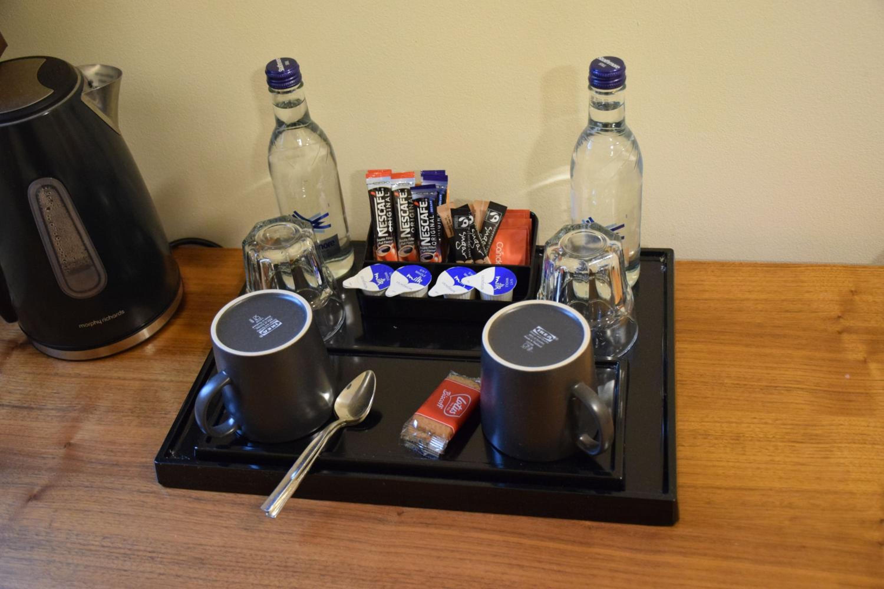 Standard Double Room - Photo 9