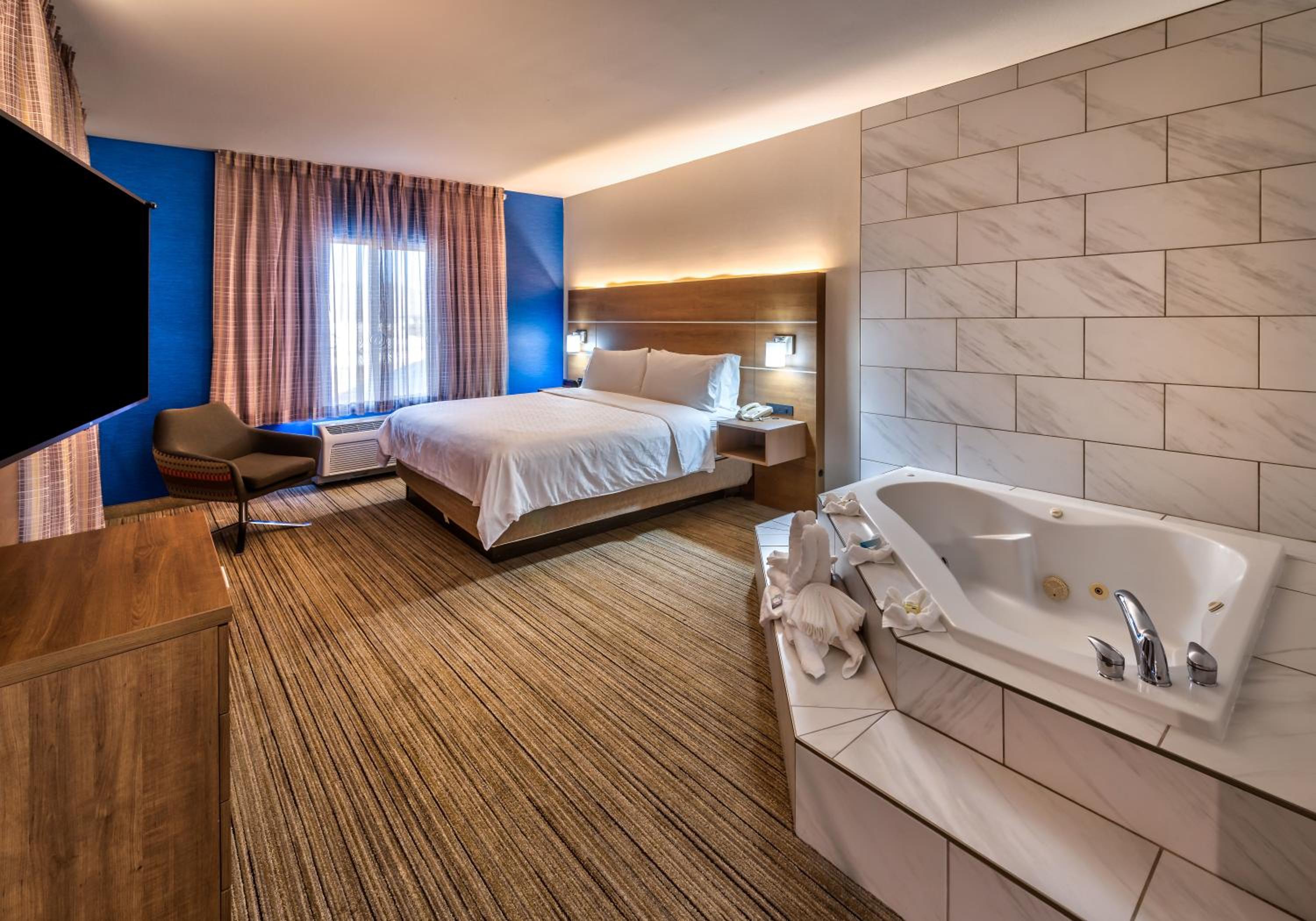 King Suite with Jetted Tub - Photo 1