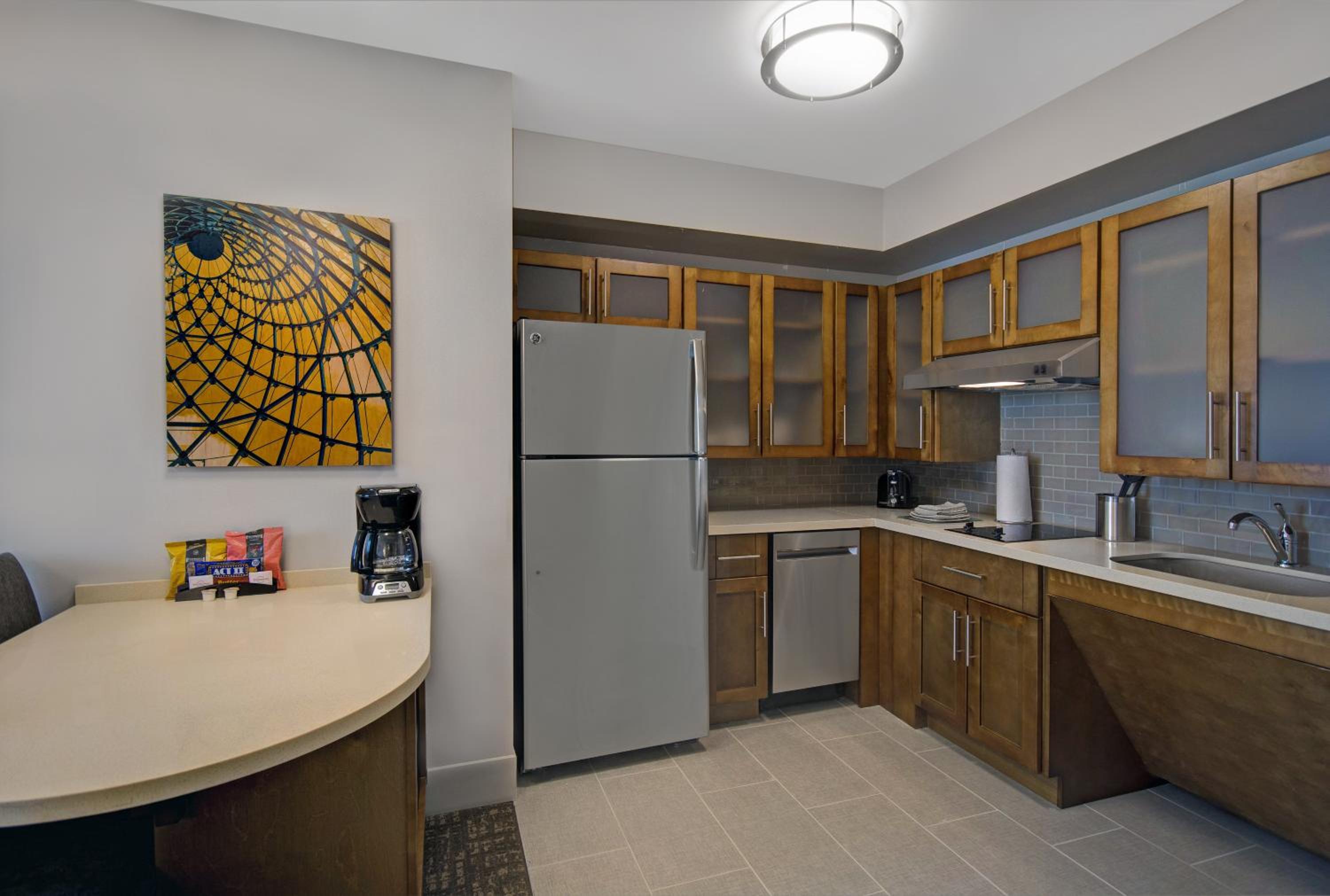 King Studio Suite - Hearing Accessible/Non-Smoking - Photo 3