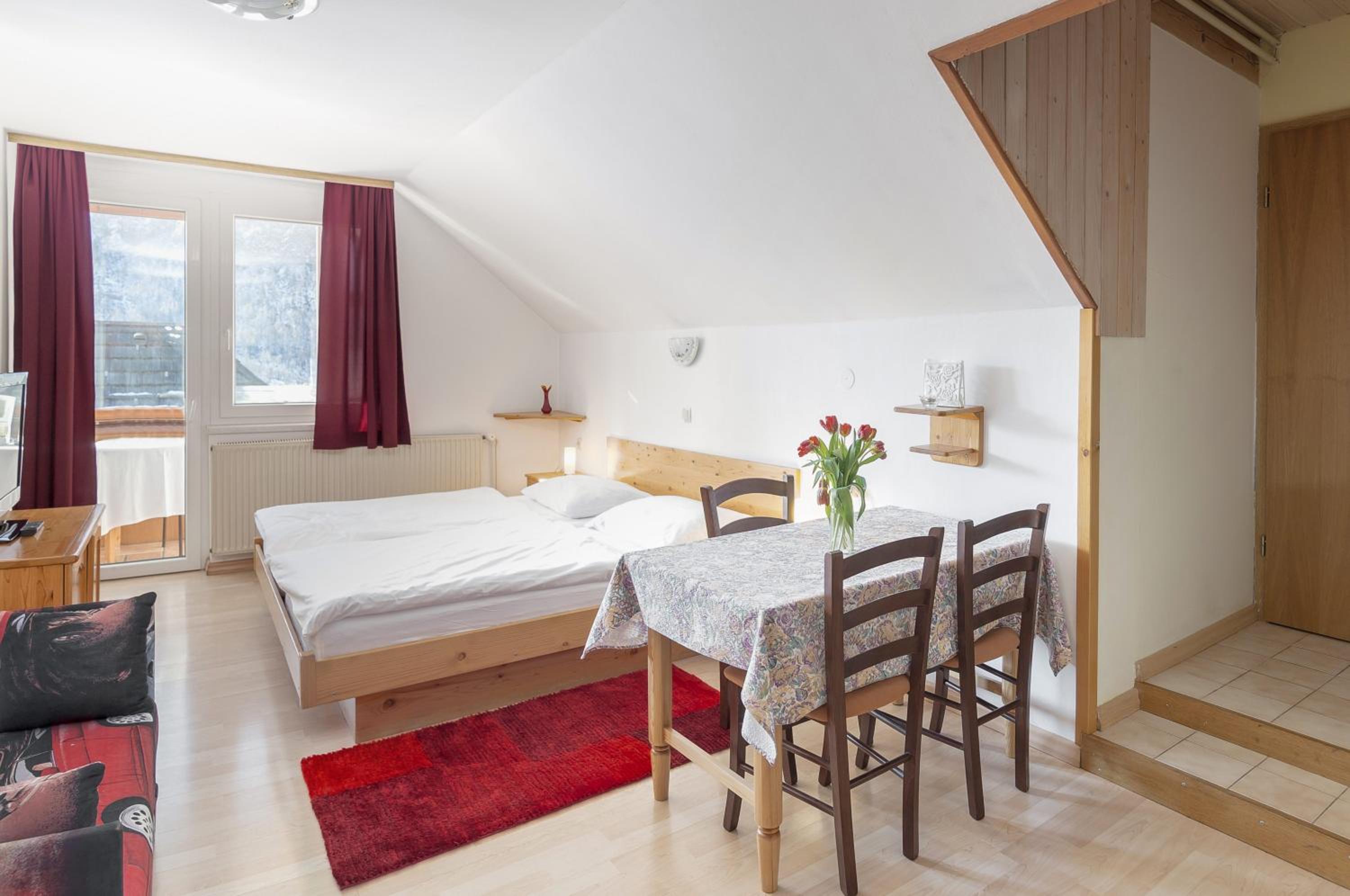 Studio Apartment (2 Adults)