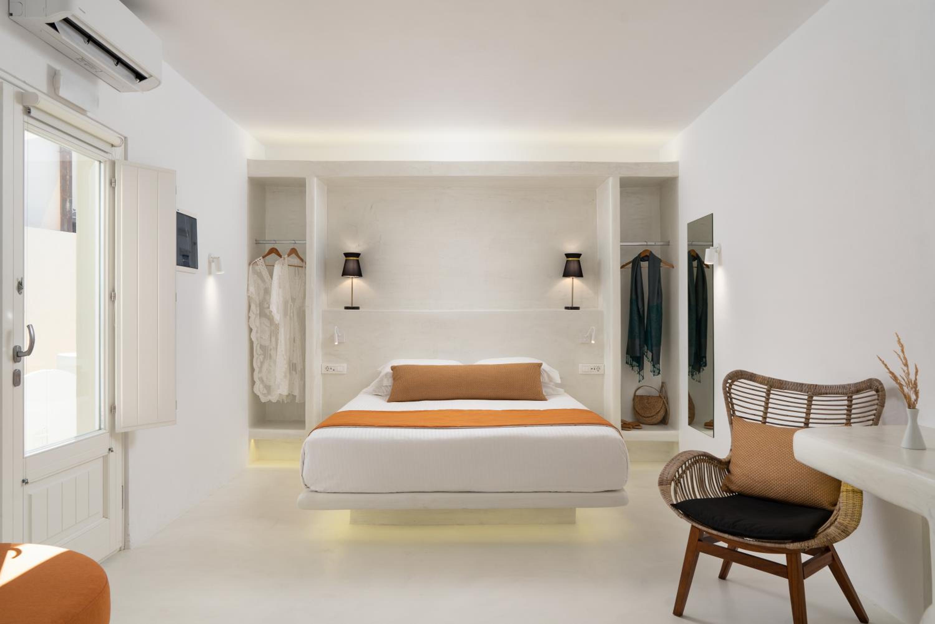 Deluxe Suite with Sea View Veranda & Hot Tub