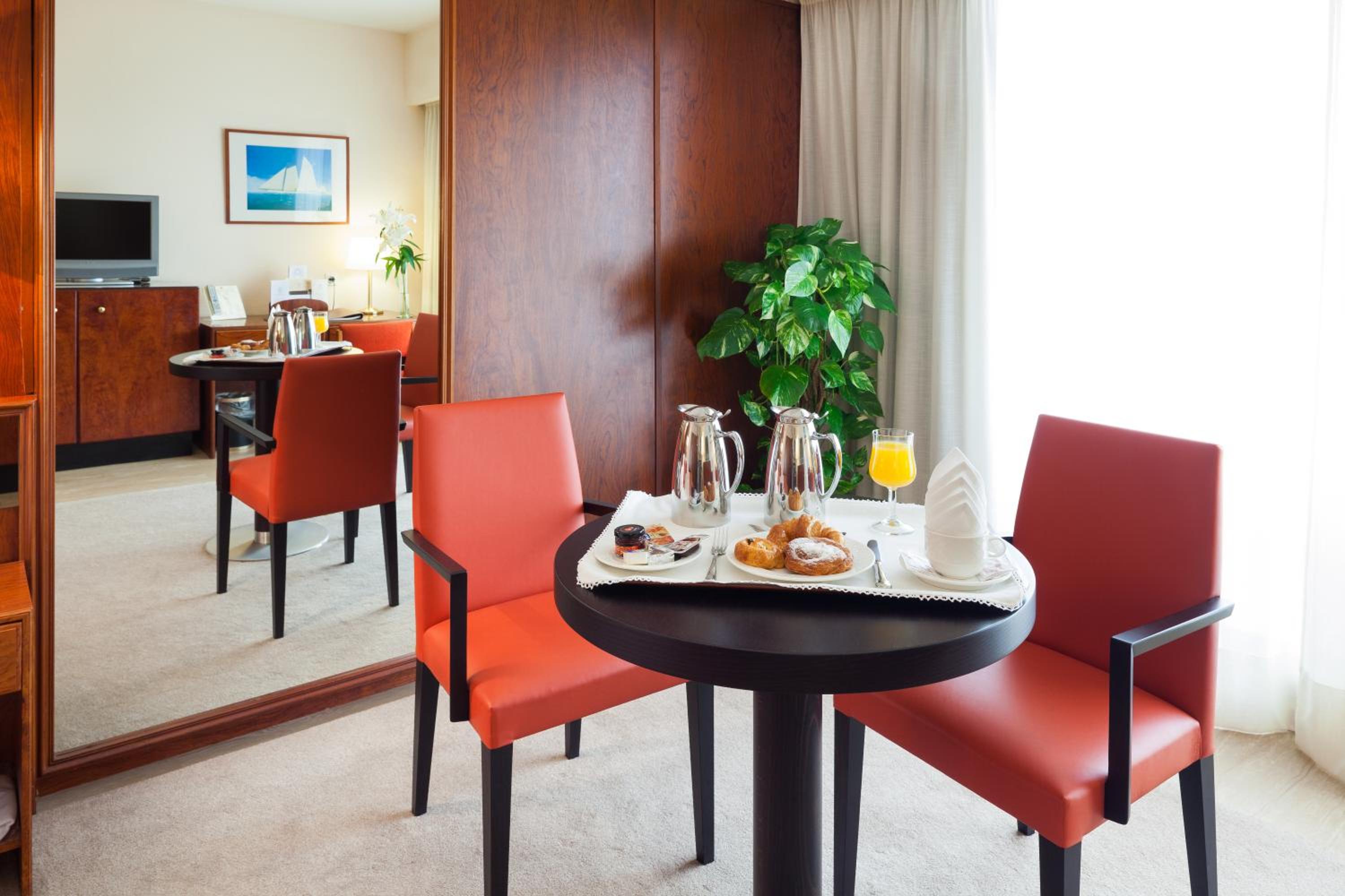 Double or Twin Room - Photo 2