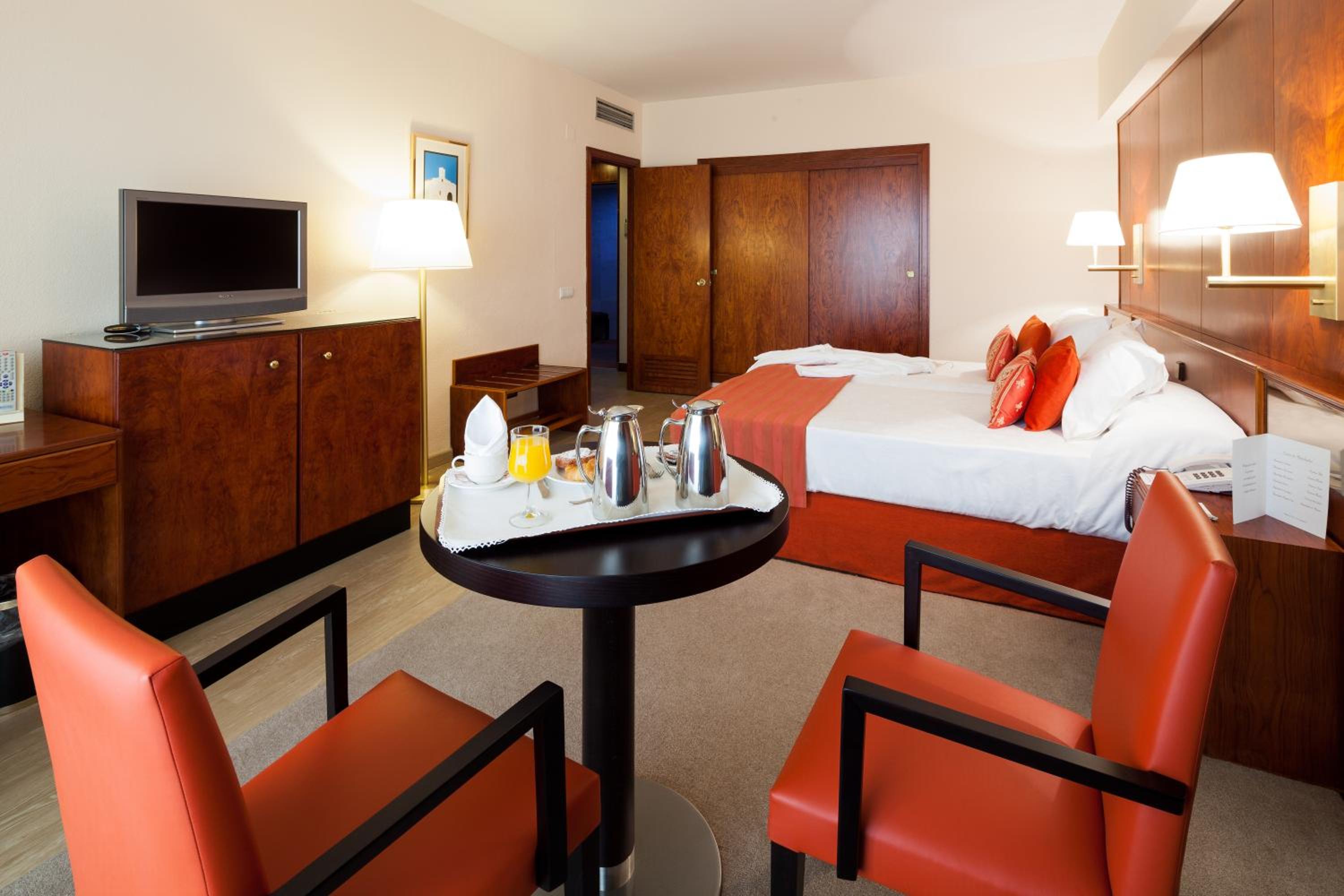 Double or Twin Room - Photo 1