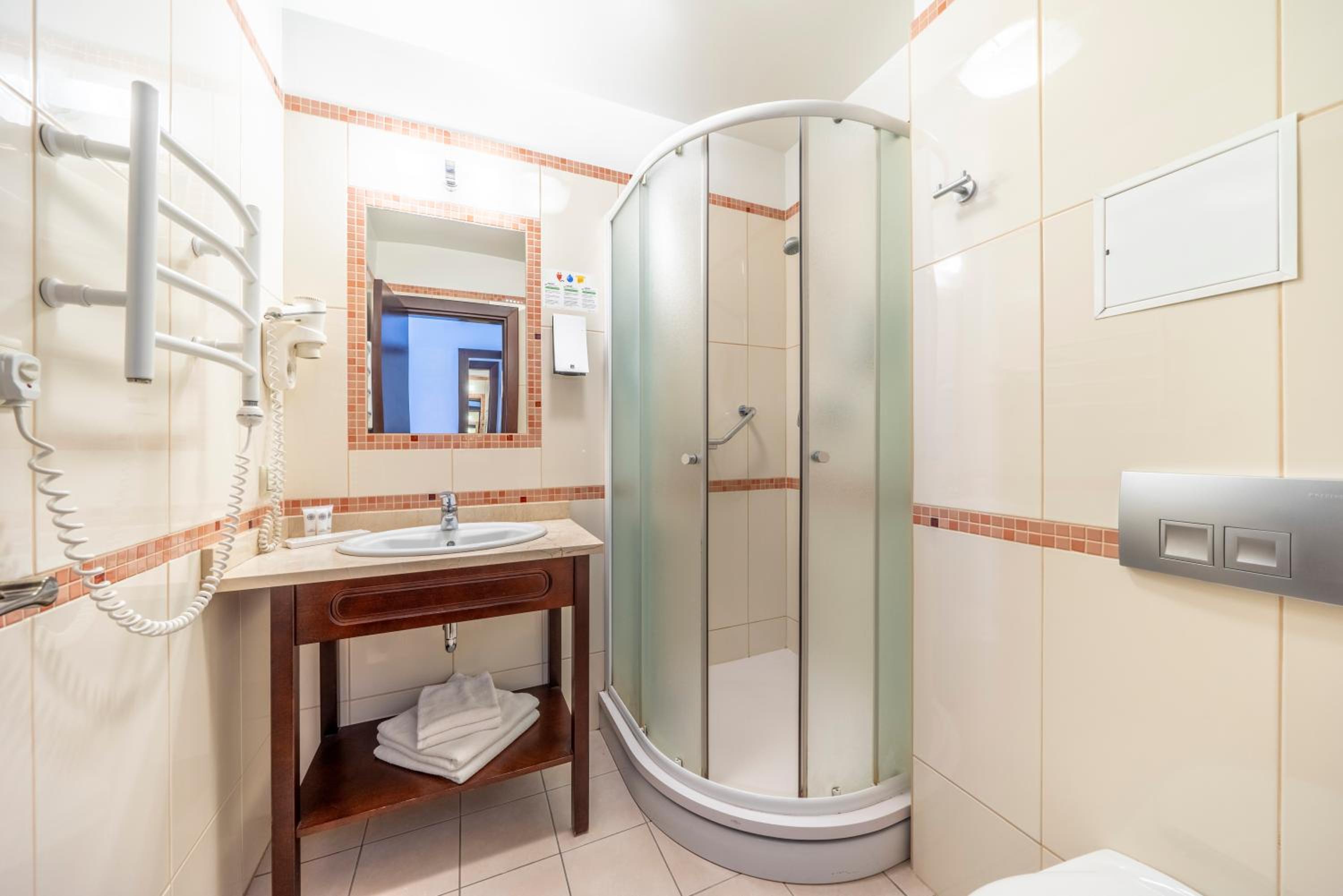 Standard Double or Twin Room photo 2
