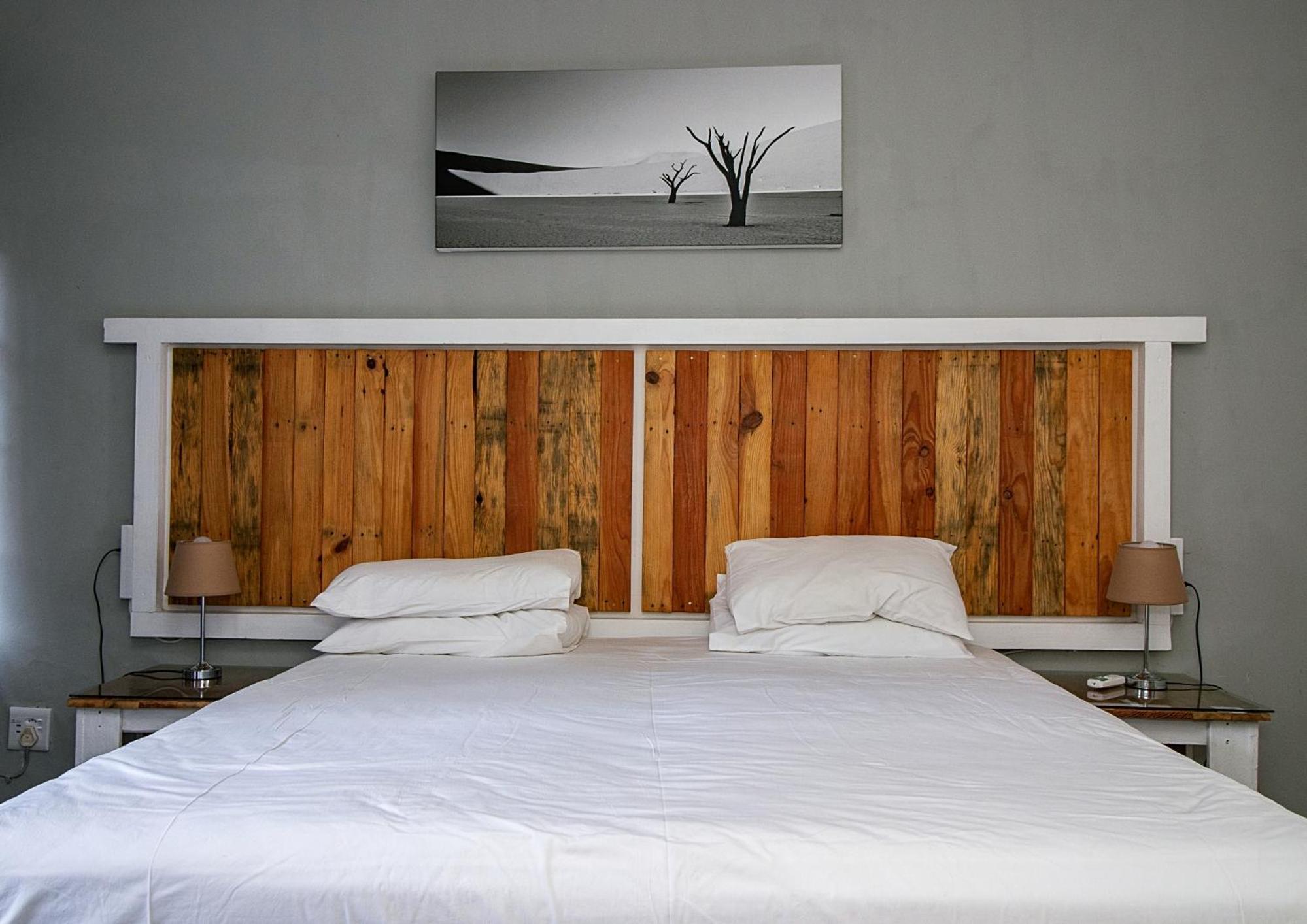 Twin Room - Photo 6