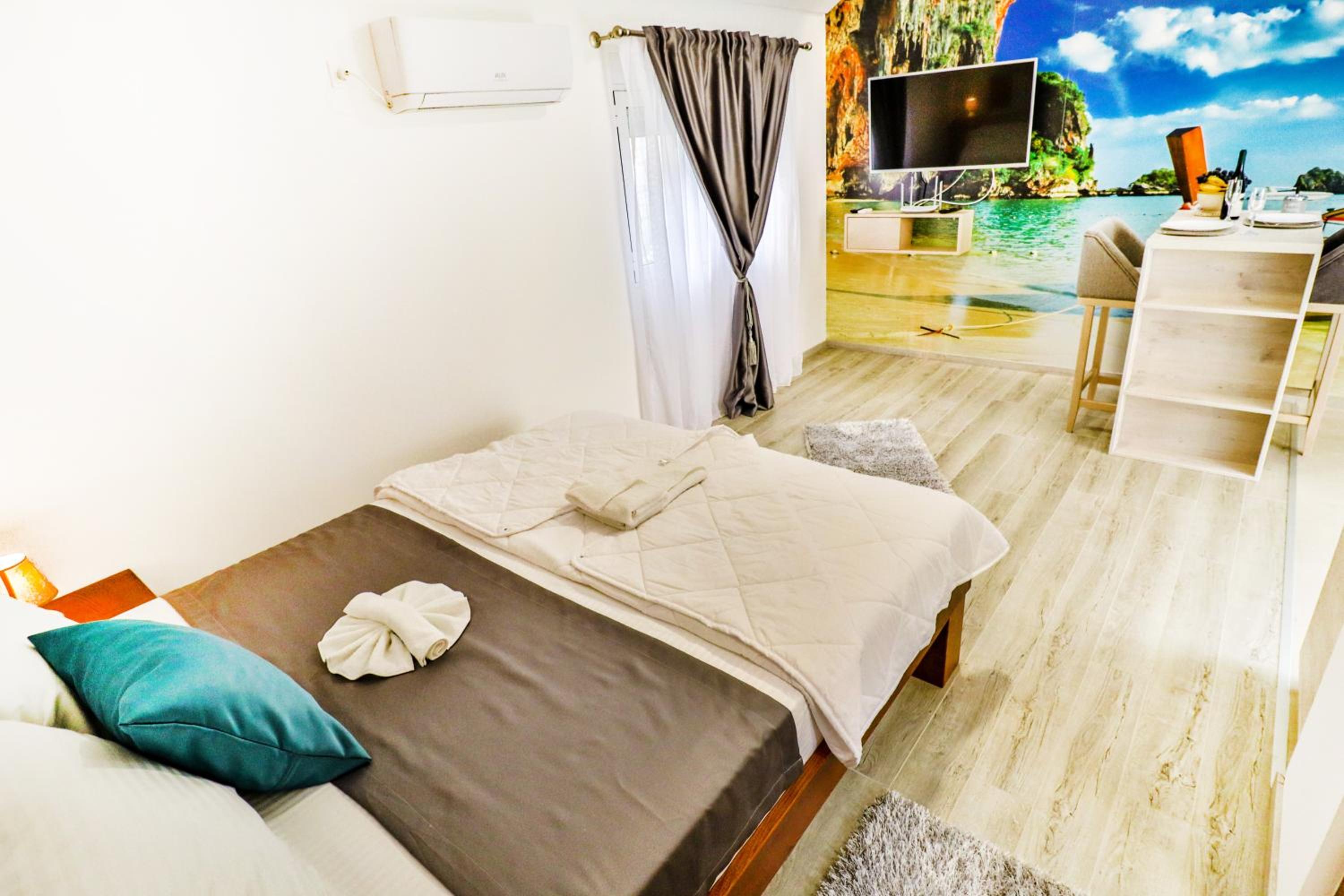 Studio Apartment photo 1