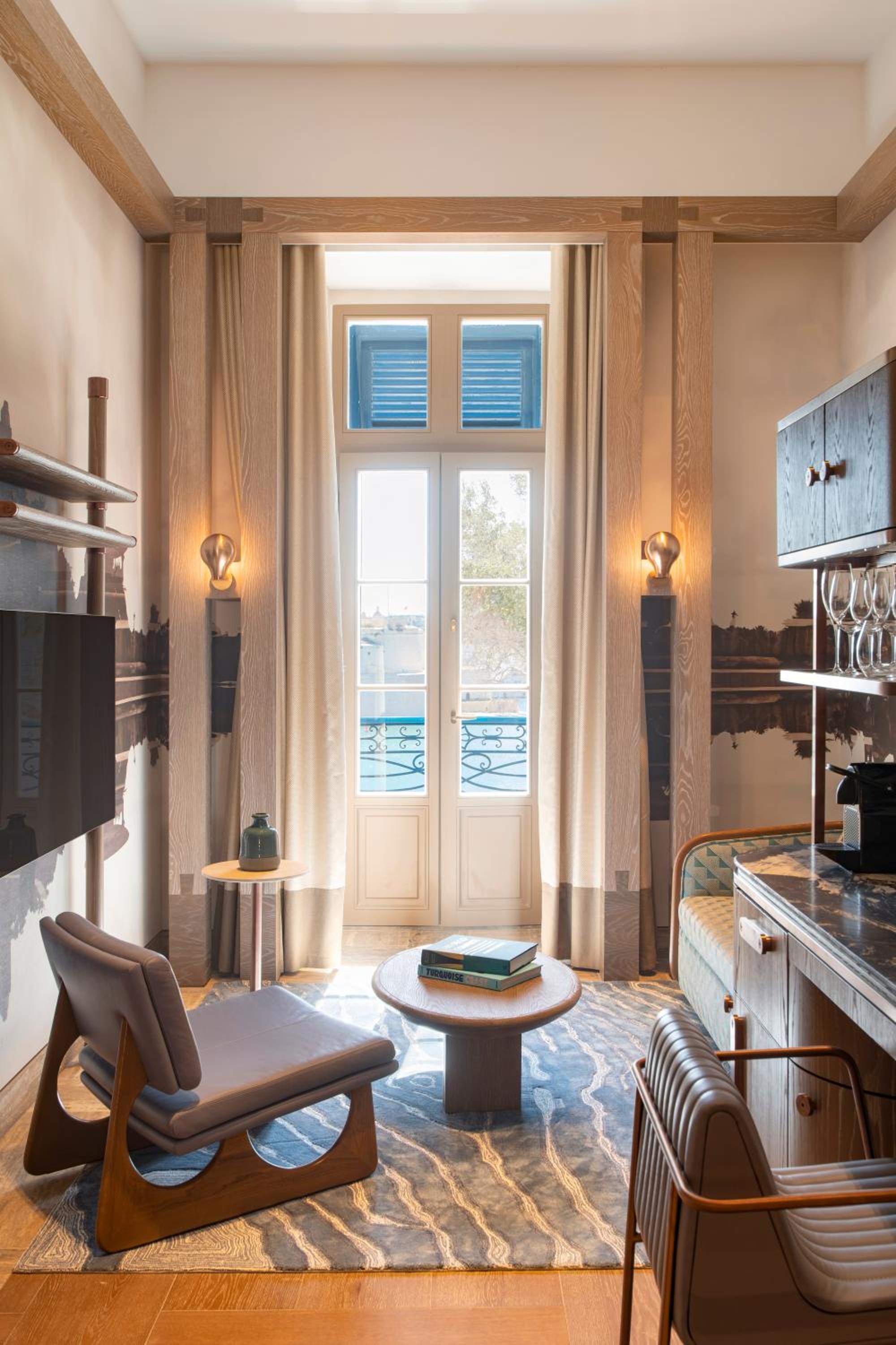 Grand Harbour View Suite - Photo 1