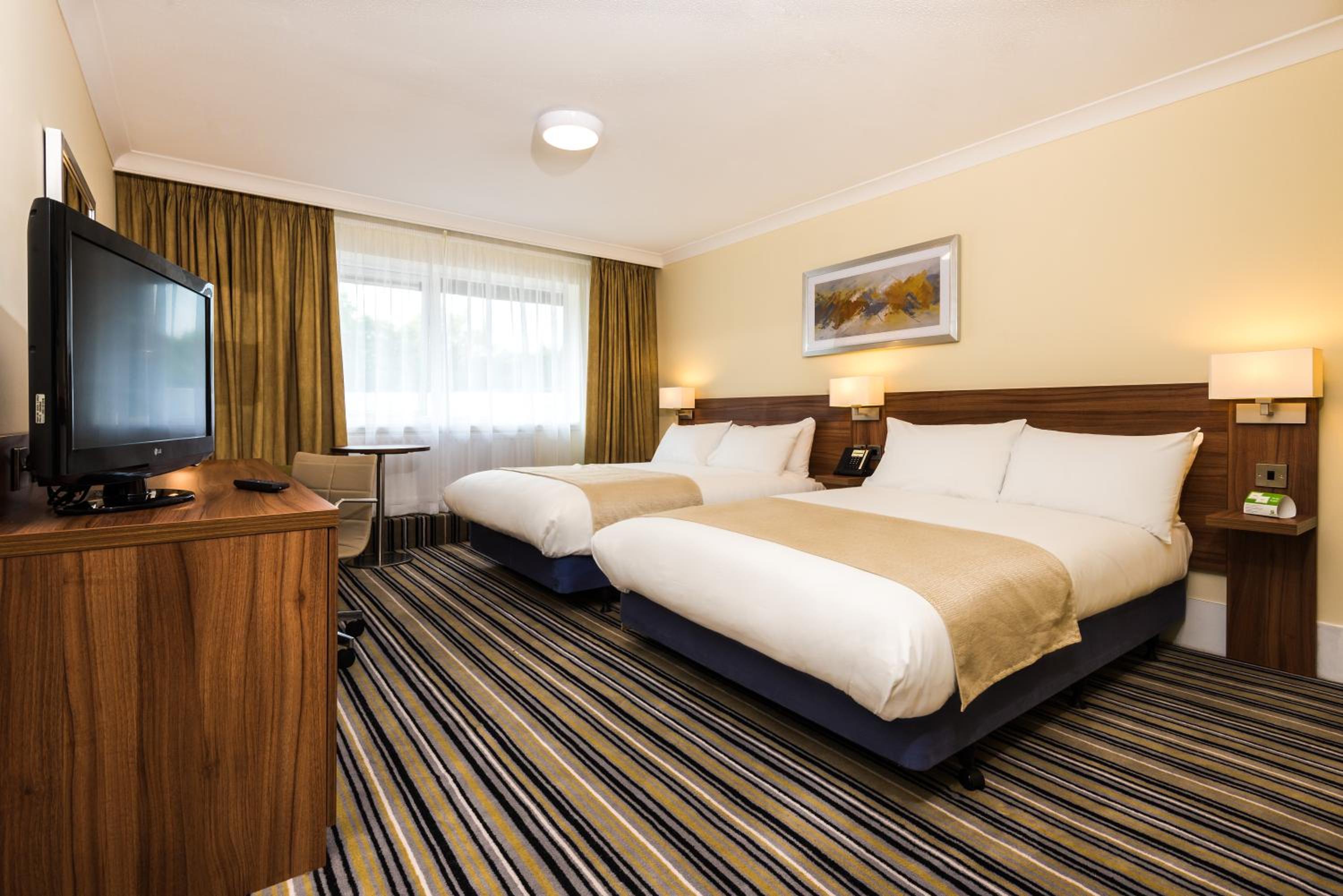 Standard Double Room with Two Double Beds photo 2