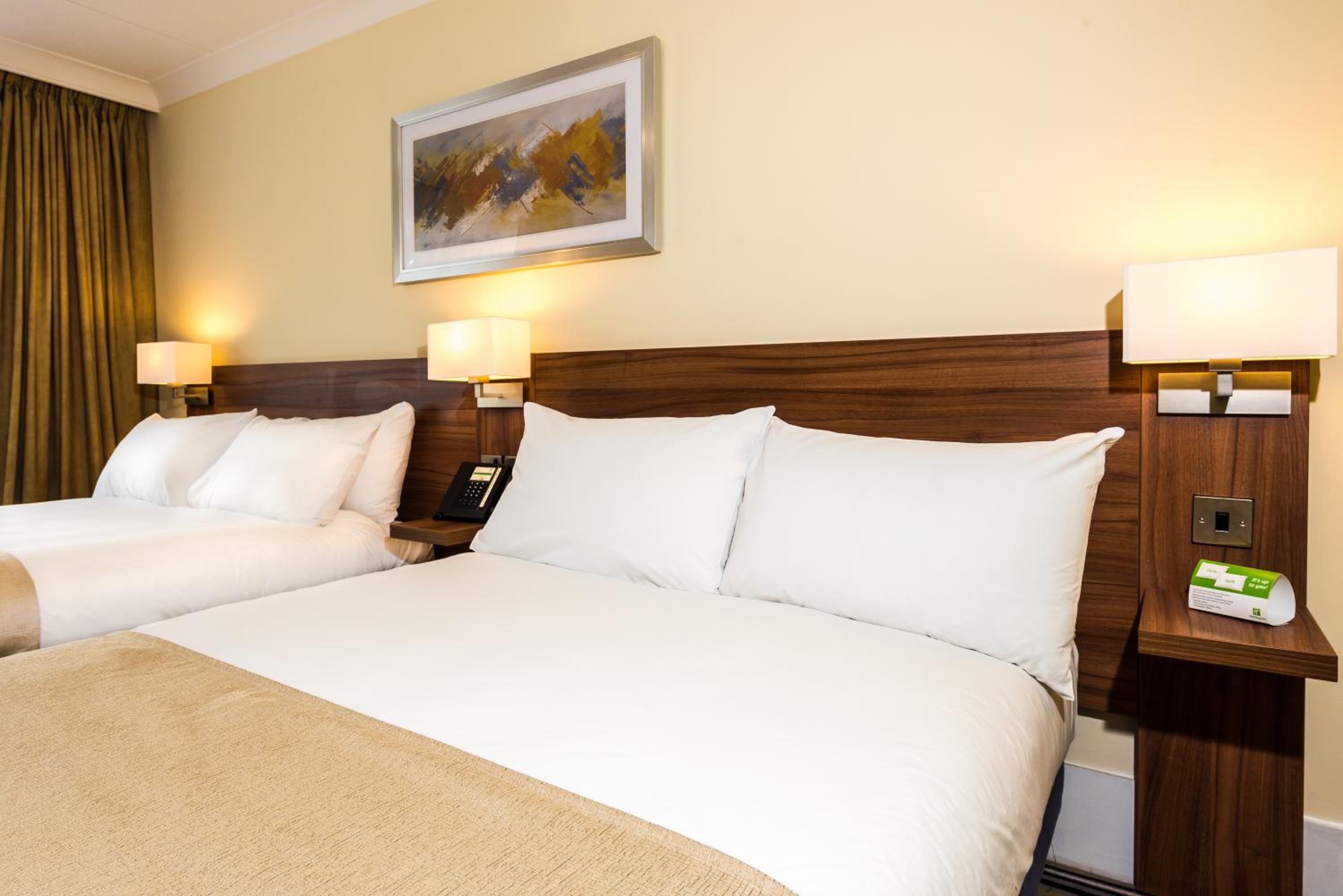 Standard Double Room with Two Double Beds photo 3