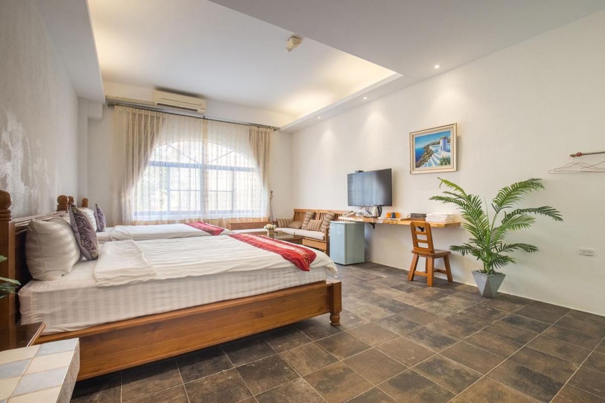 Quadruple Room with Bath photo 1