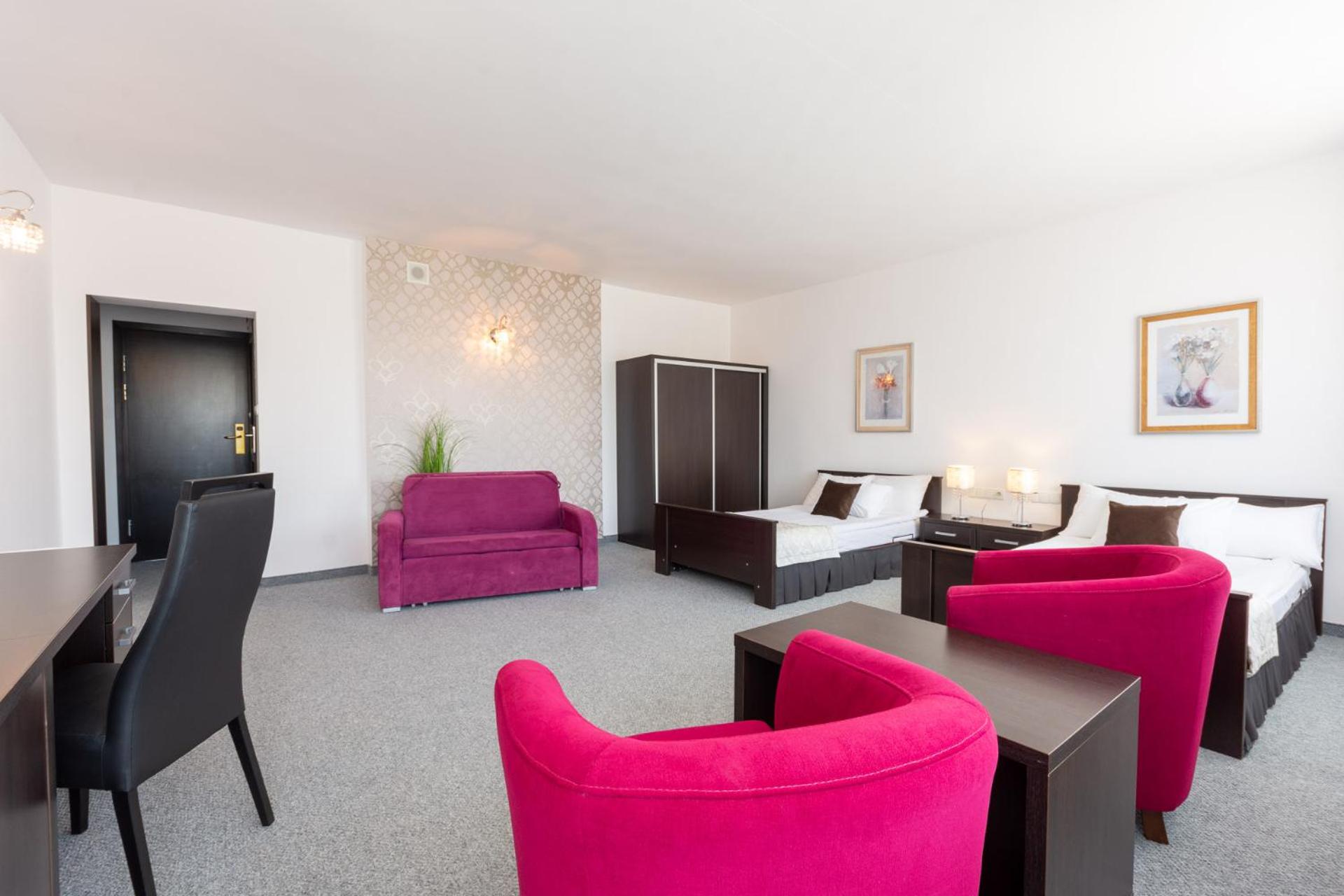 Luxury Double or Twin Room photo 1