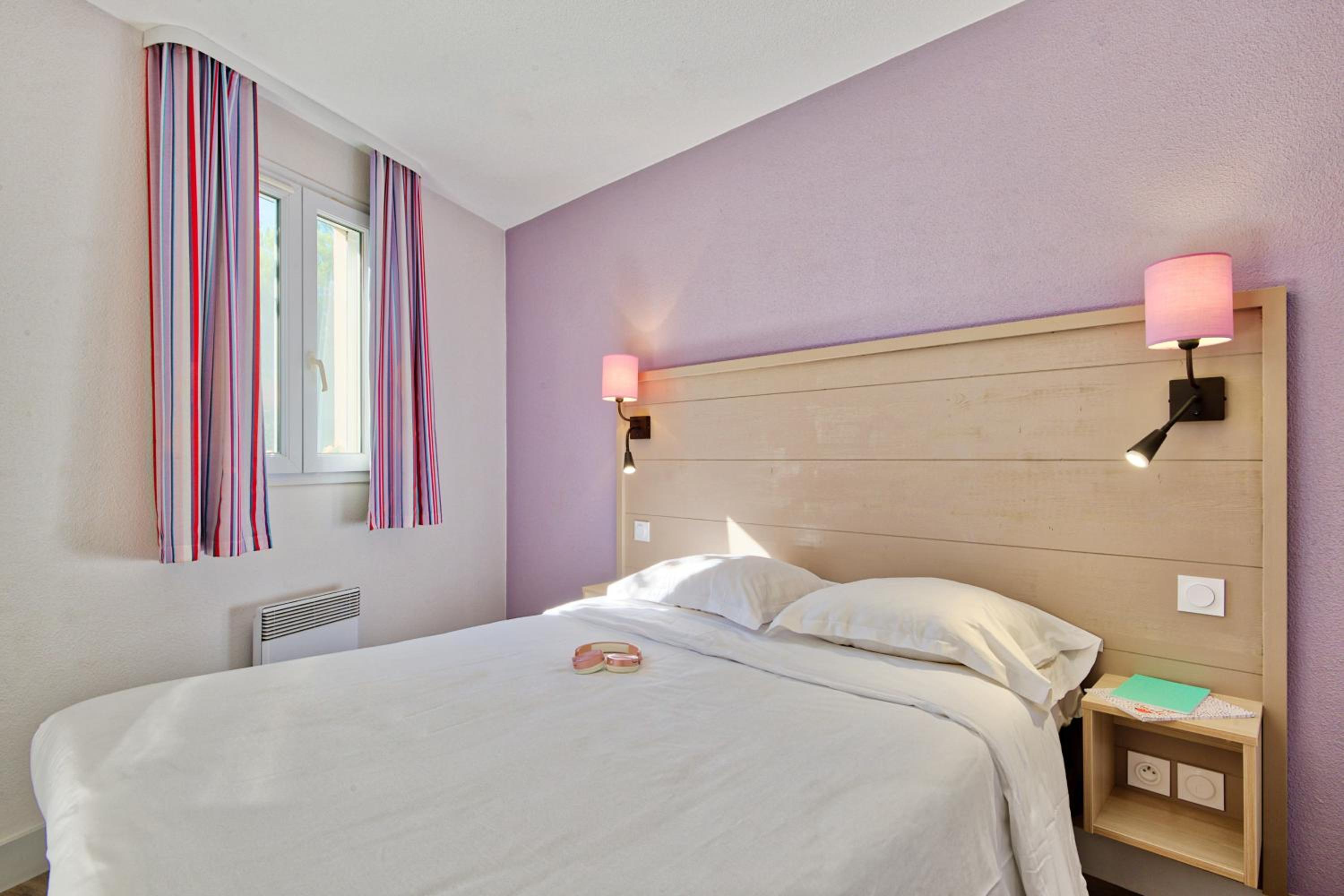 One-Bedroom Apartment with Sleeping Alcove and Terrace or Balcony (6 People) - Garden View - Photo 2