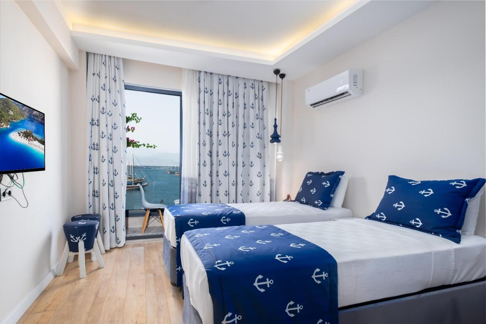 Triple Room with View - Photo 15