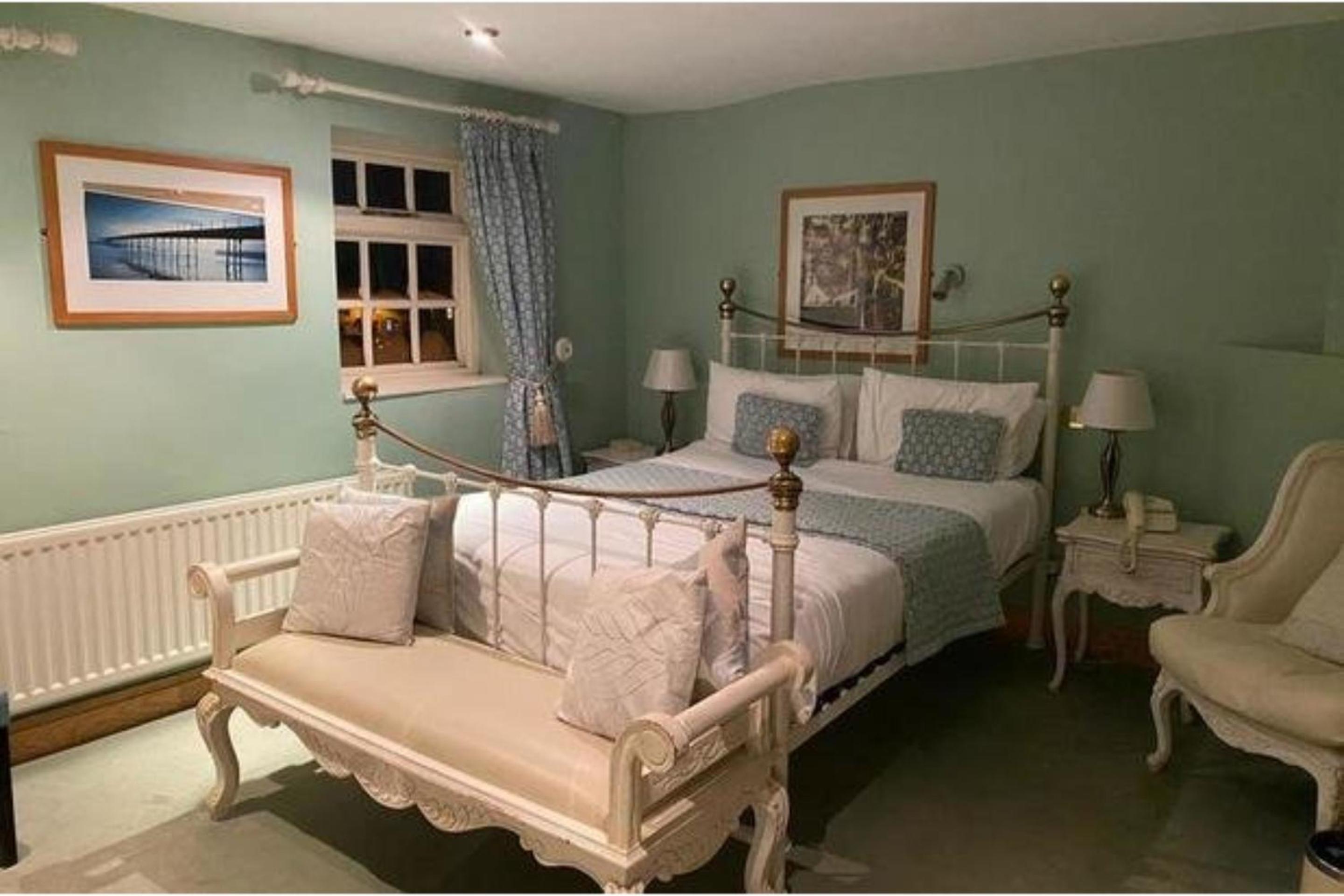 Deluxe Double Room photo 3