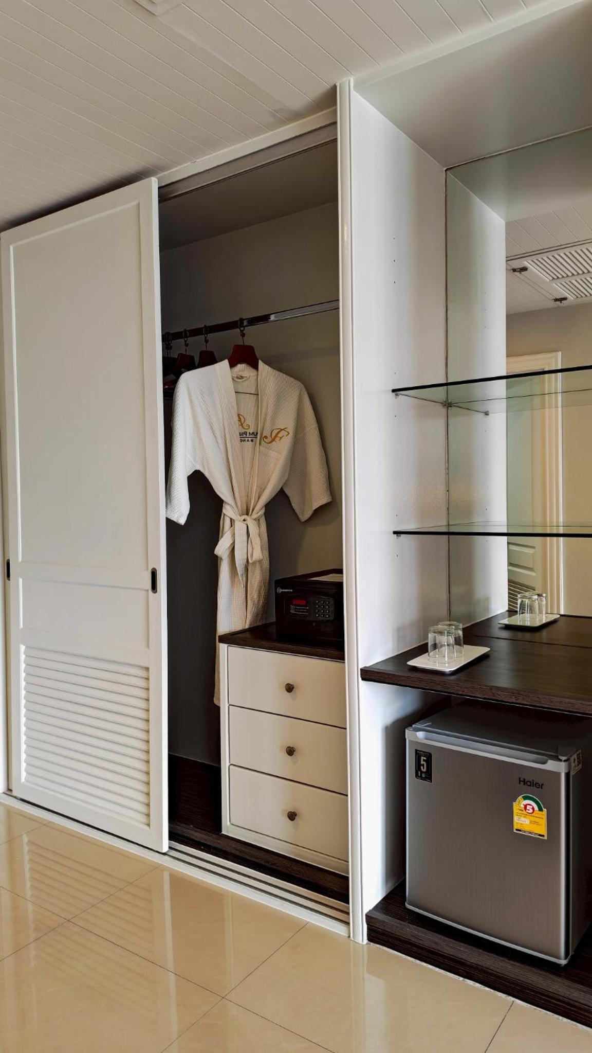 Deluxe Twin Room photo 3