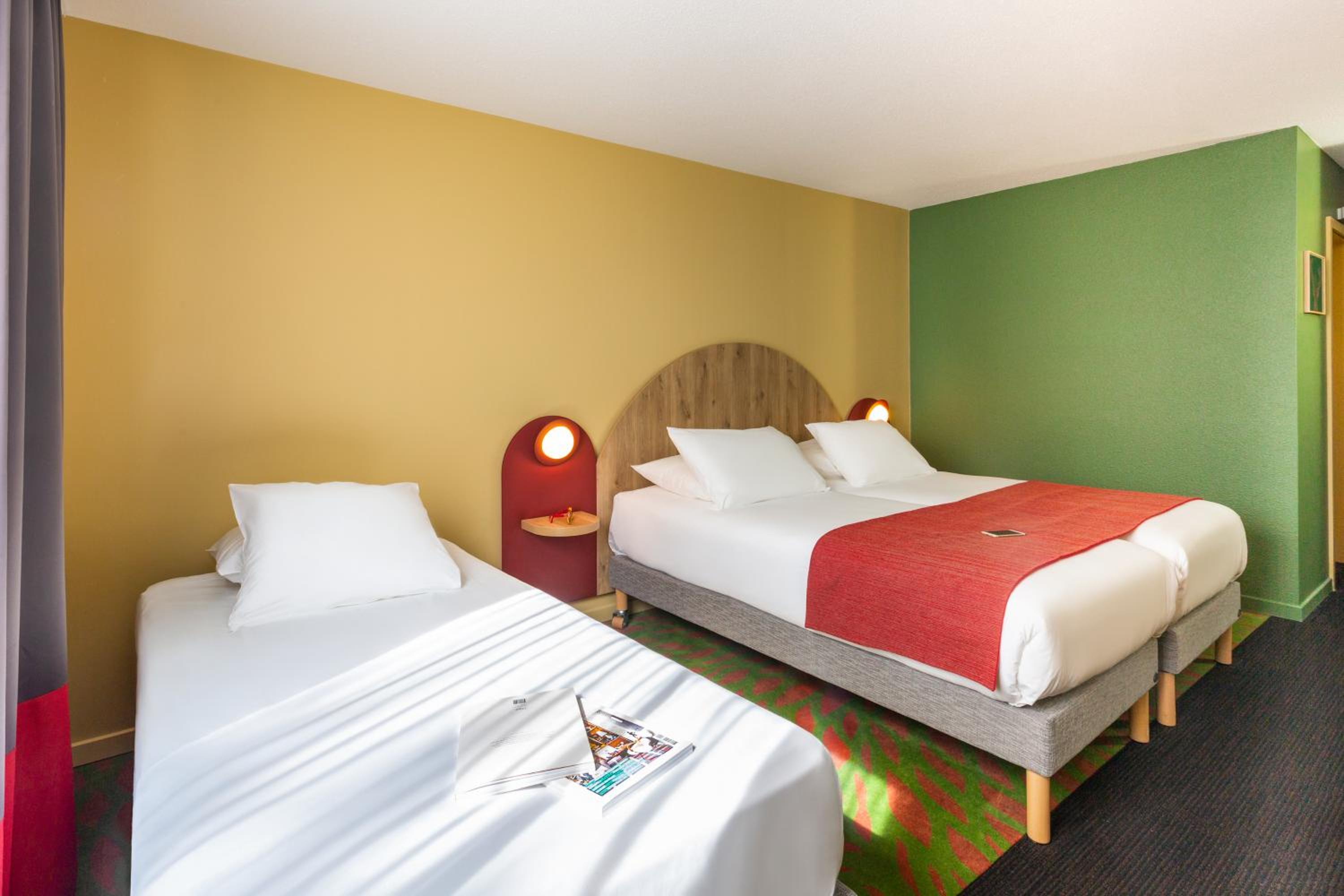 Classic Room with Three Single Beds